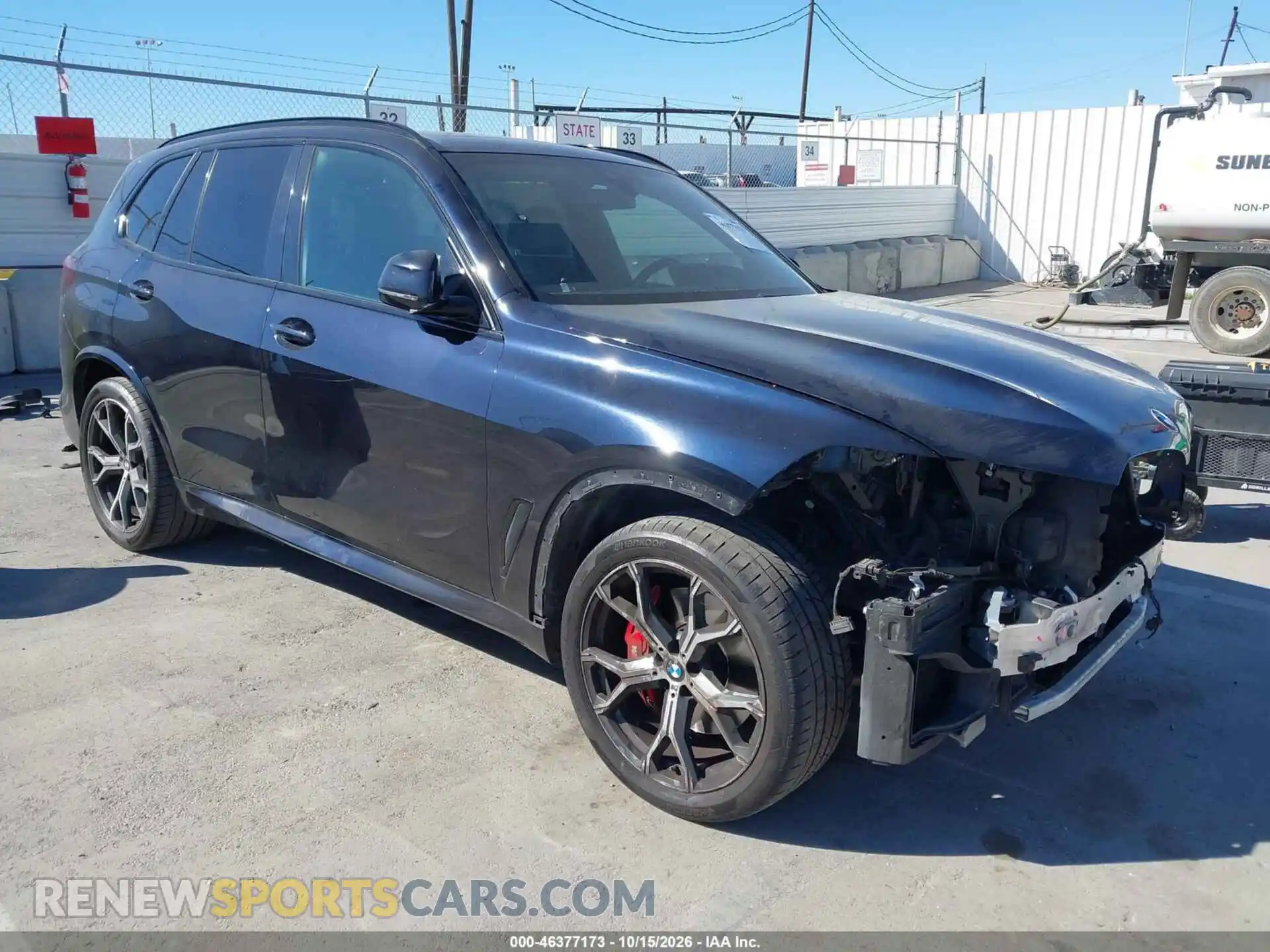 1 Photograph of a damaged car 5UXCR6C08M9F27742 BMW X5 2021
