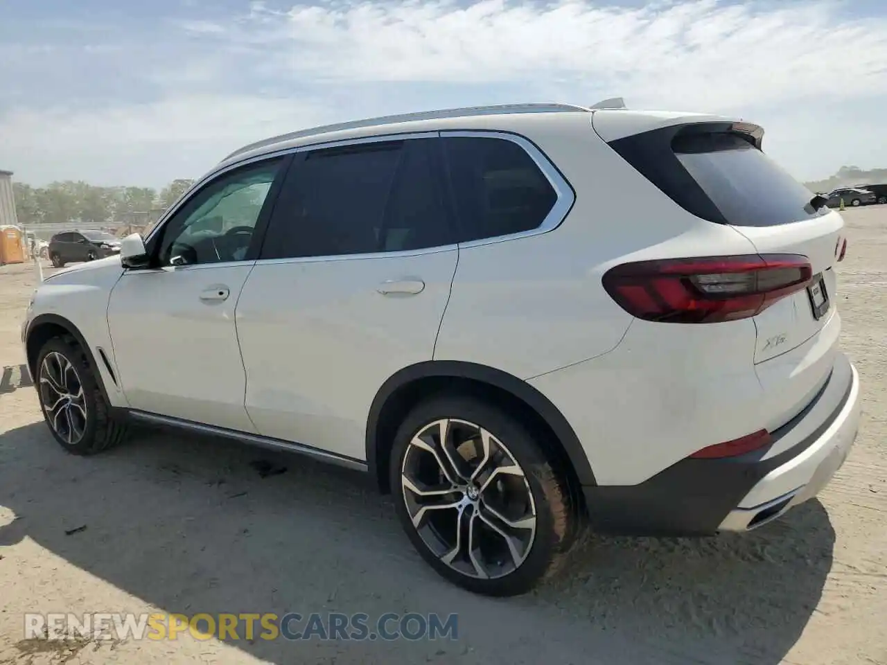 2 Photograph of a damaged car 5UXCR6C08M9F77637 BMW X5 2021
