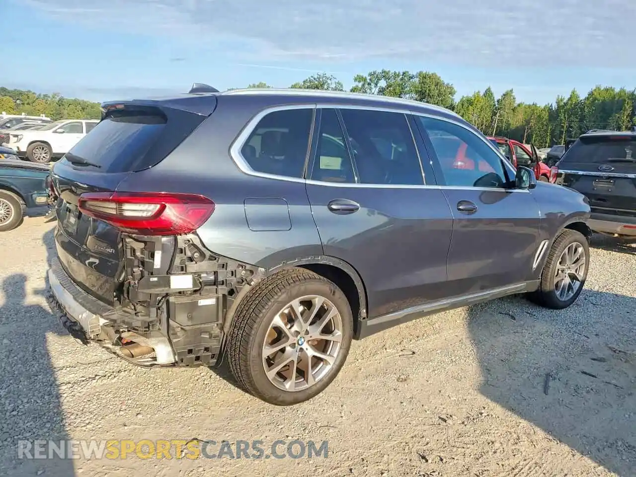 3 Фотография поврежденного автомобиля 5UXCR6C09M9E22837 BMW X5 2021