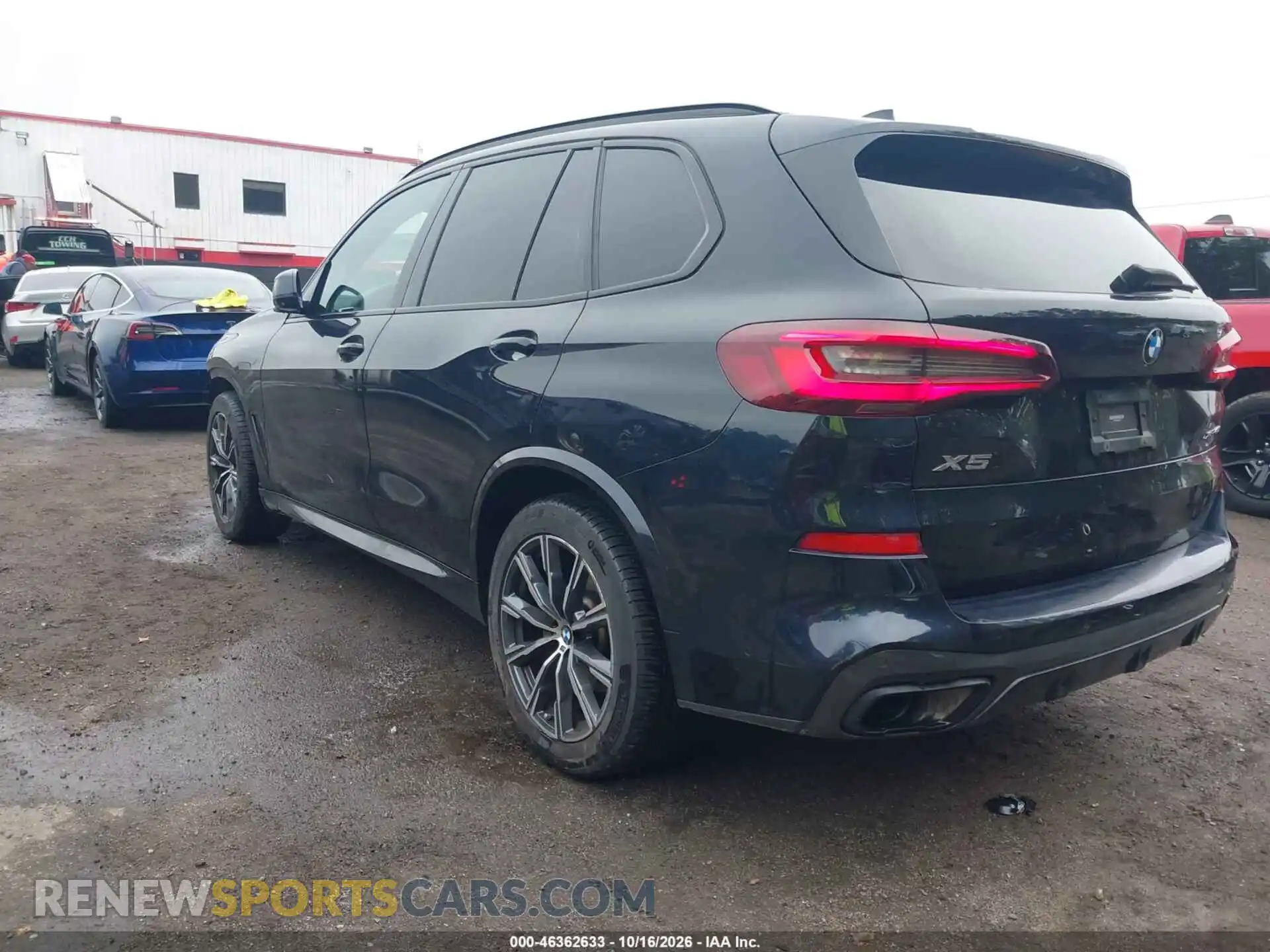 3 Photograph of a damaged car 5UXCR6C09M9E36110 BMW X5 2021