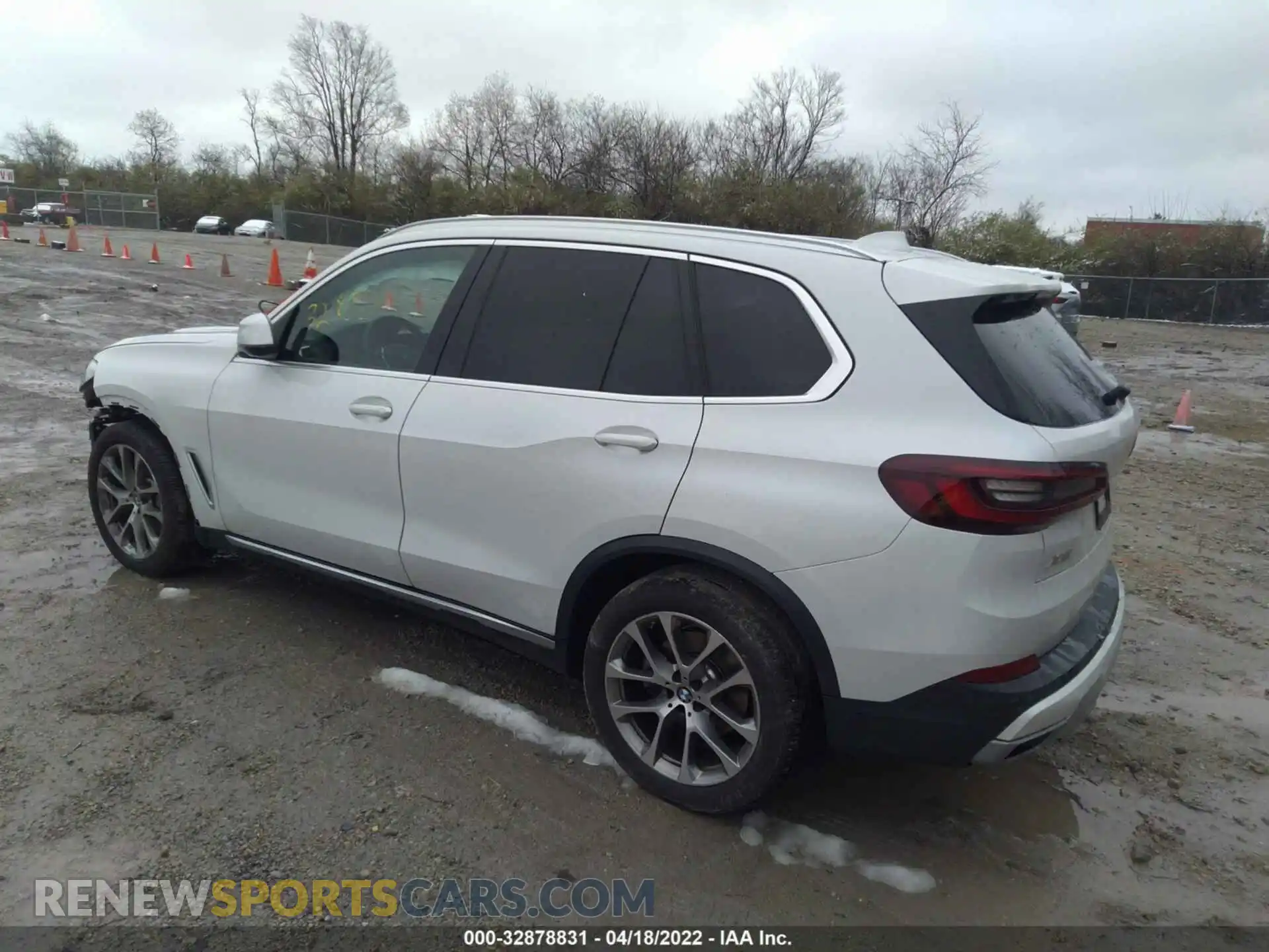 3 Фотография поврежденного автомобиля 5UXCR6C09M9F15342 BMW X5 2021