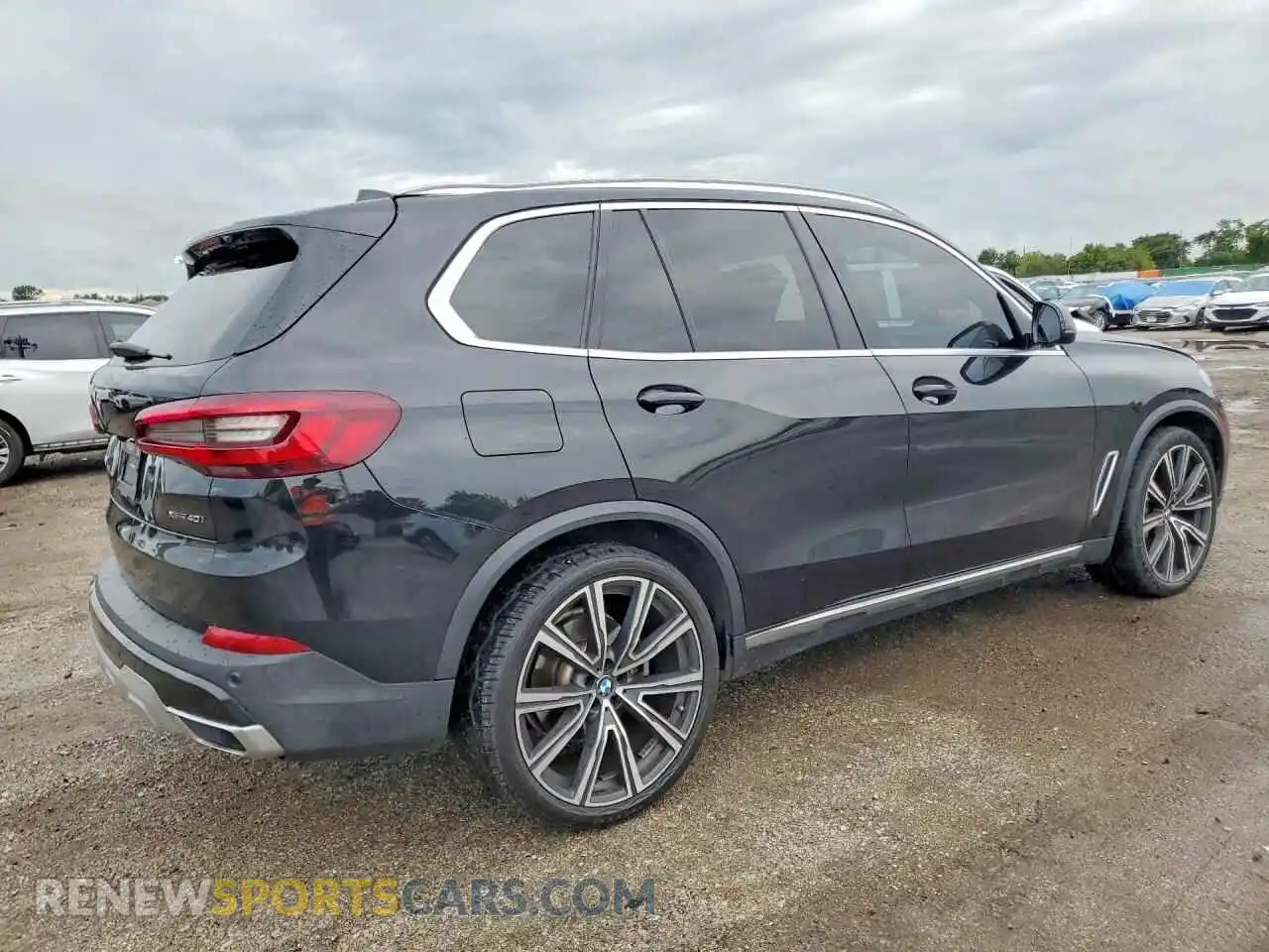 3 Photograph of a damaged car 5UXCR6C09M9F97444 BMW X5 2021