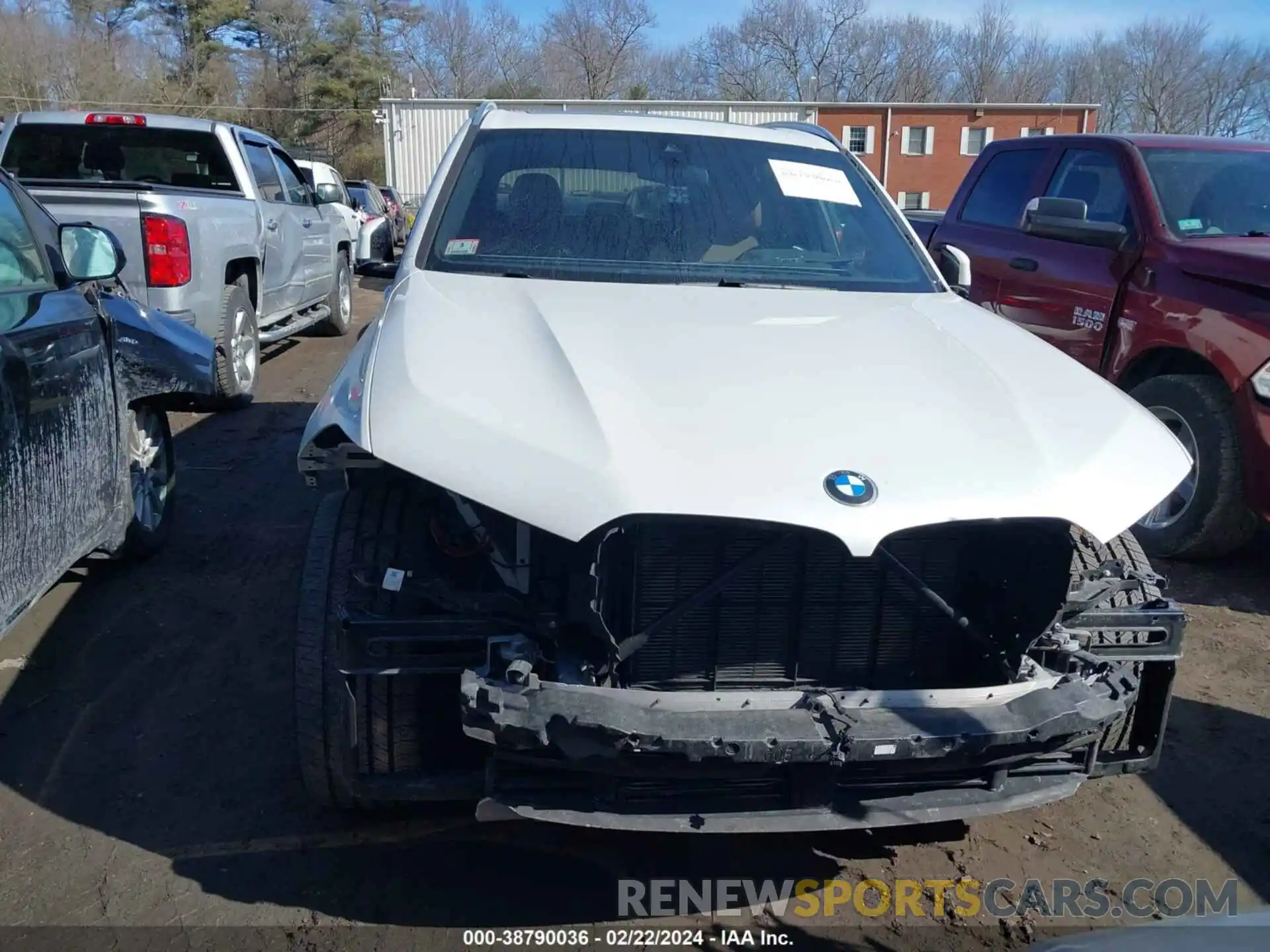 6 Photograph of a damaged car 5UXCR6C09M9G21614 BMW X5 2021