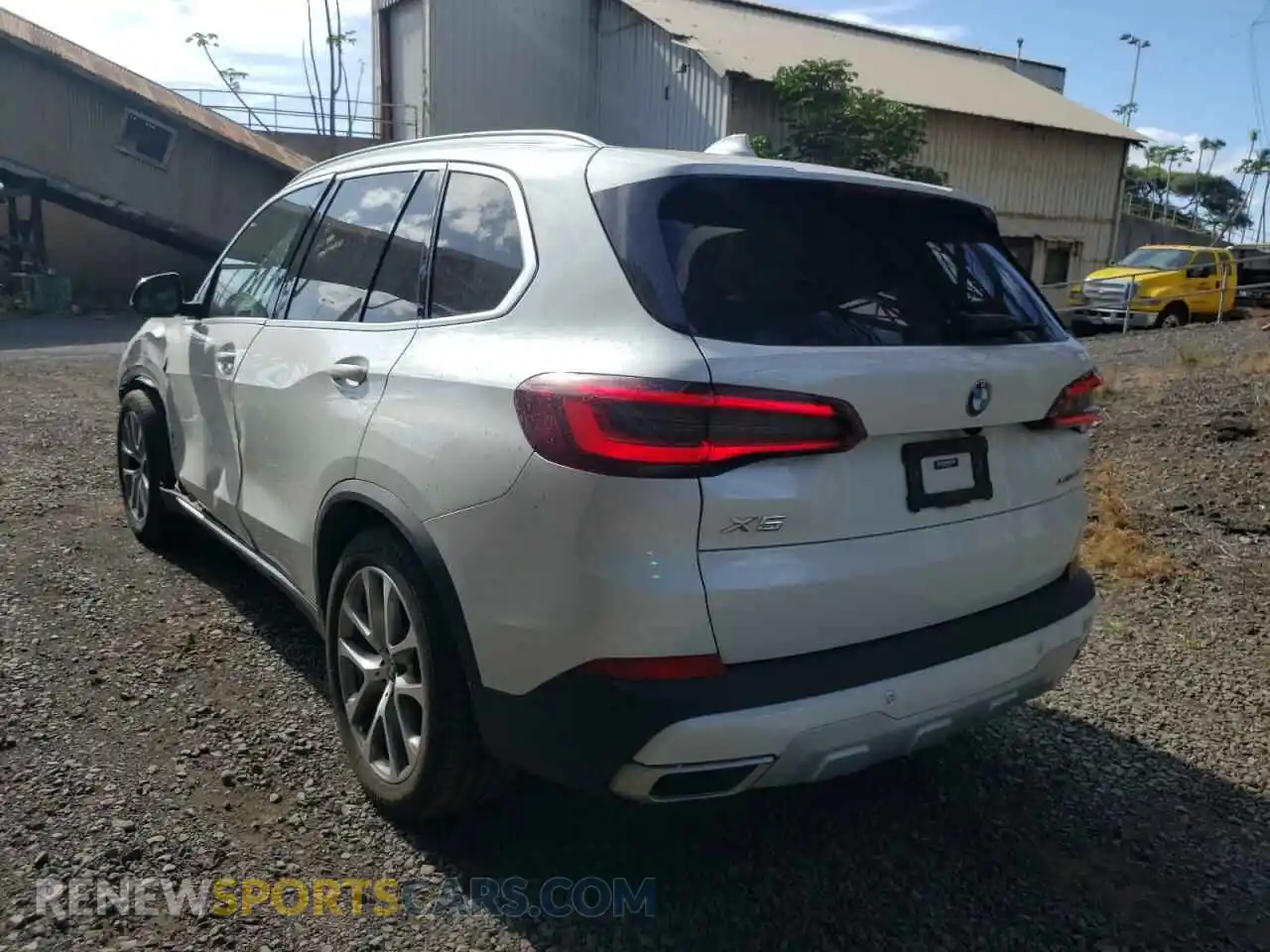 3 Photograph of a damaged car 5UXCR6C09M9G67721 BMW X5 2021