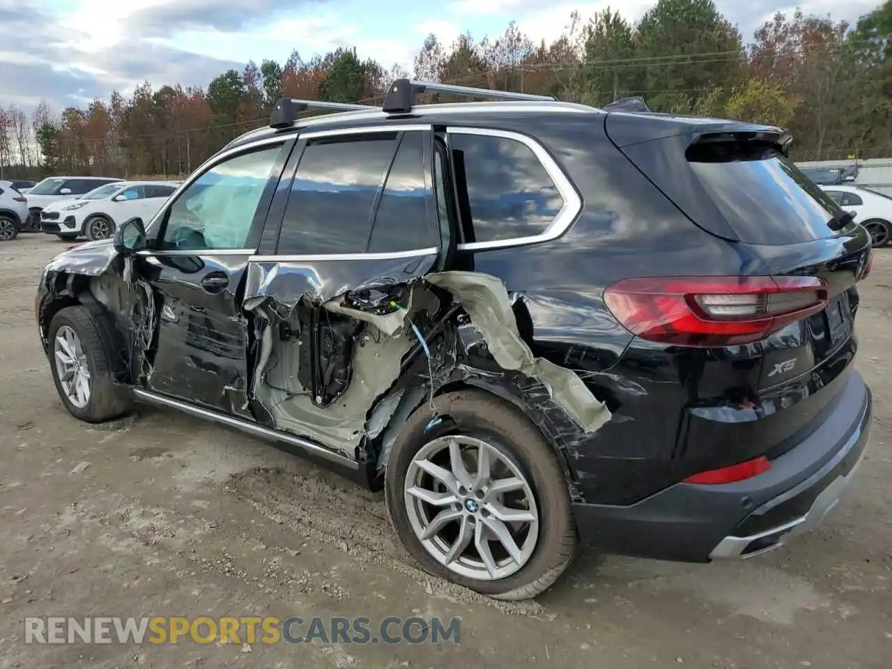 2 Photograph of a damaged car 5UXCR6C09M9H15802 BMW X5 2021