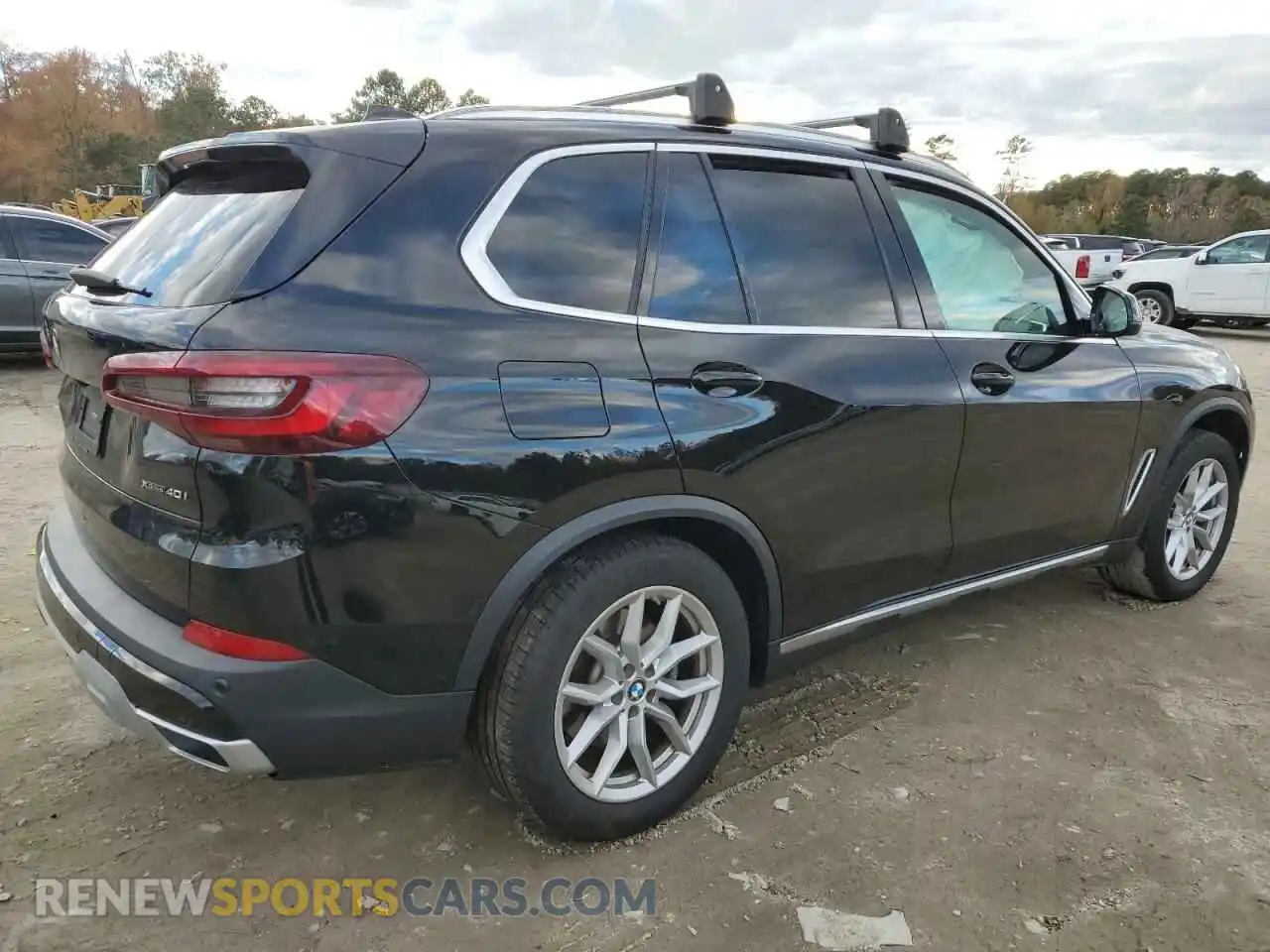 3 Photograph of a damaged car 5UXCR6C09M9H15802 BMW X5 2021