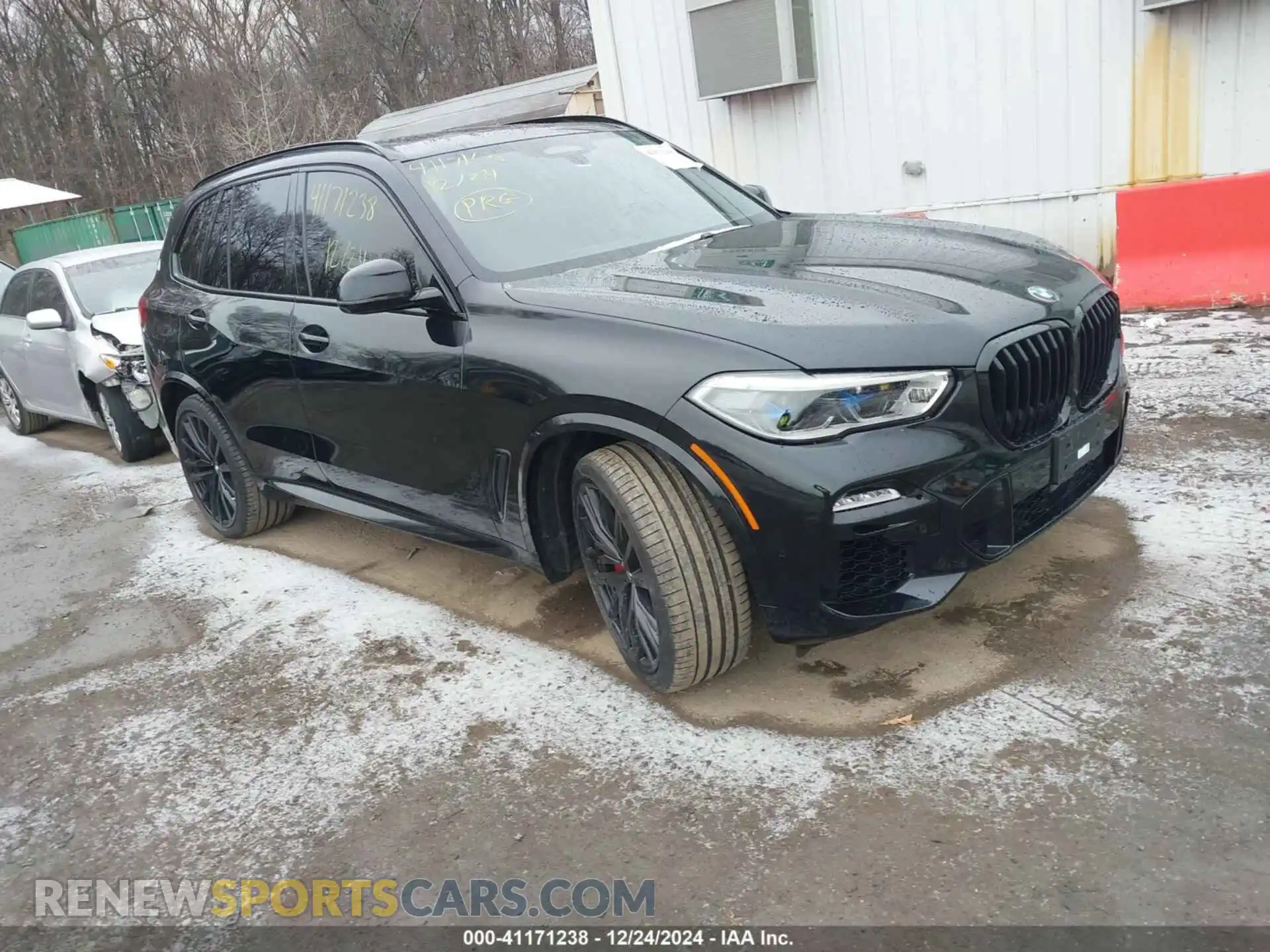 1 Photograph of a damaged car 5UXCR6C09M9H38741 BMW X5 2021