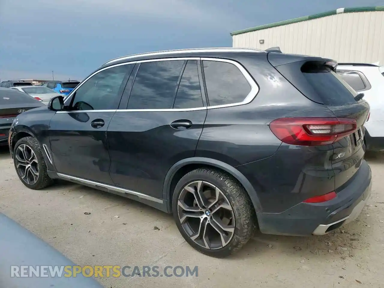 2 Photograph of a damaged car 5UXCR6C0XM9D81103 BMW X5 2021