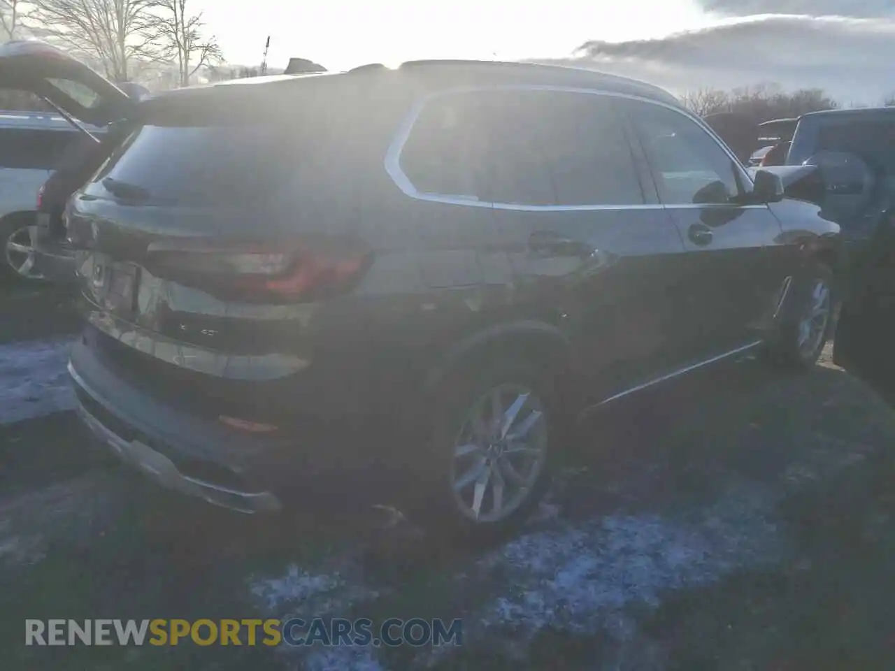 3 Photograph of a damaged car 5UXCR6C0XM9F36314 BMW X5 2021