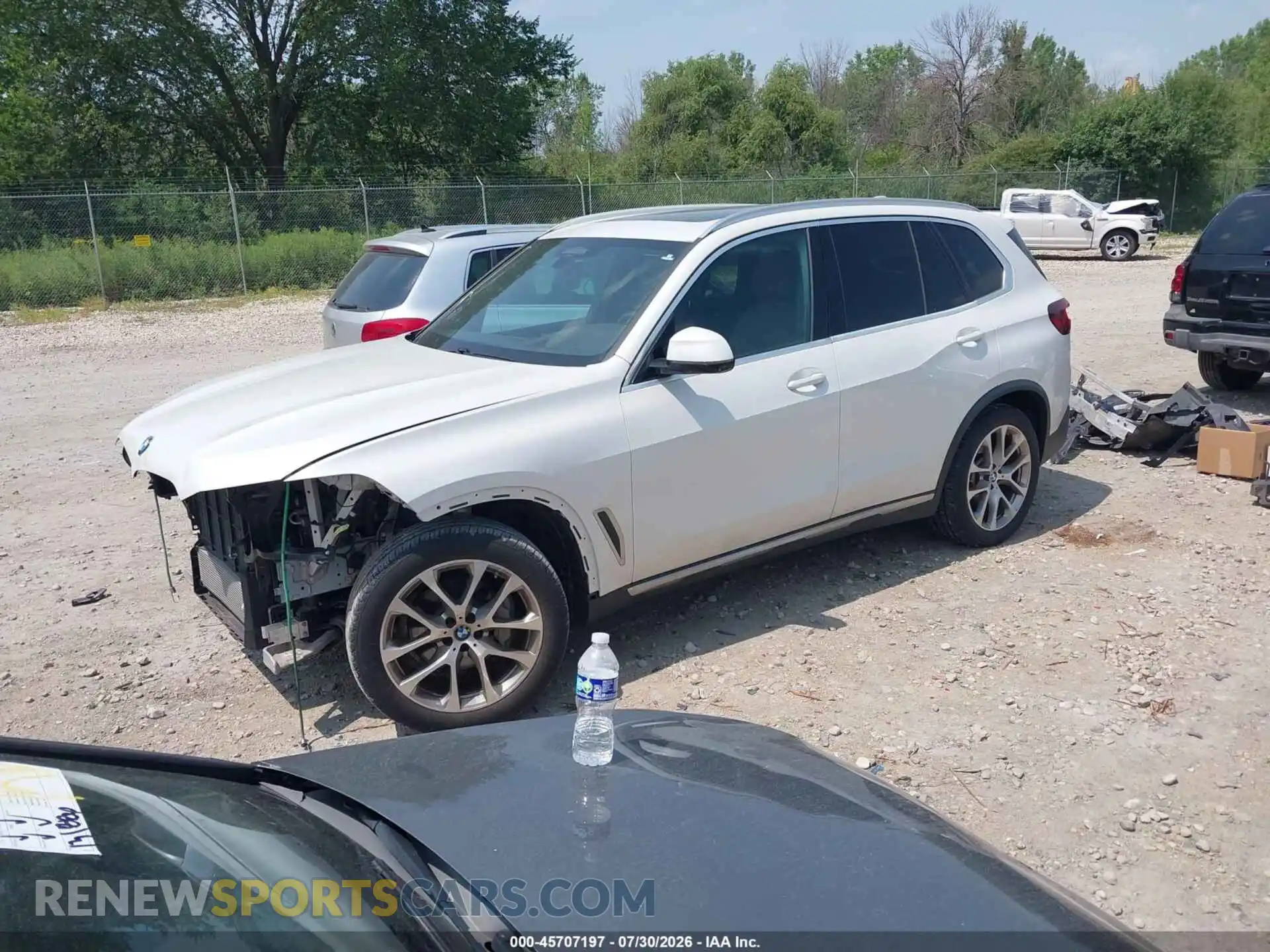 2 Photograph of a damaged car 5UXCR6C0XM9G96614 BMW X5 2021
