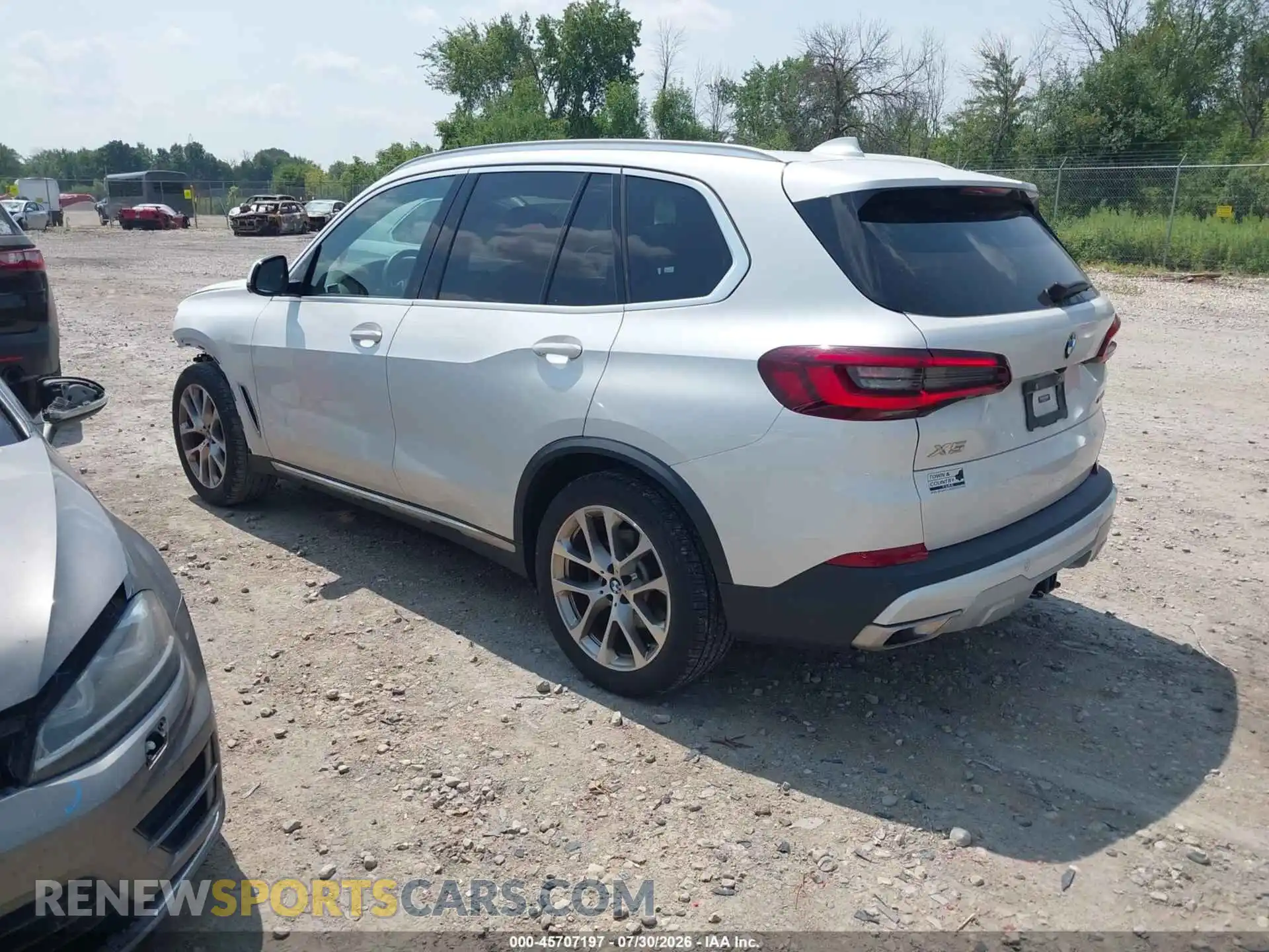 3 Photograph of a damaged car 5UXCR6C0XM9G96614 BMW X5 2021
