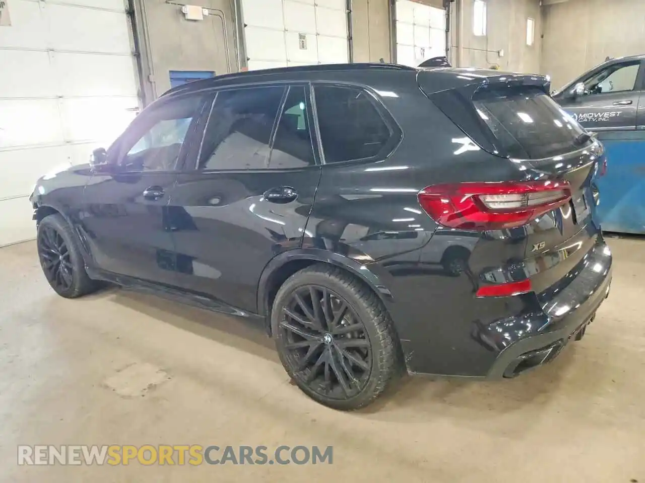 2 Photograph of a damaged car 5UXJU4C03M9E59604 BMW X5 2021