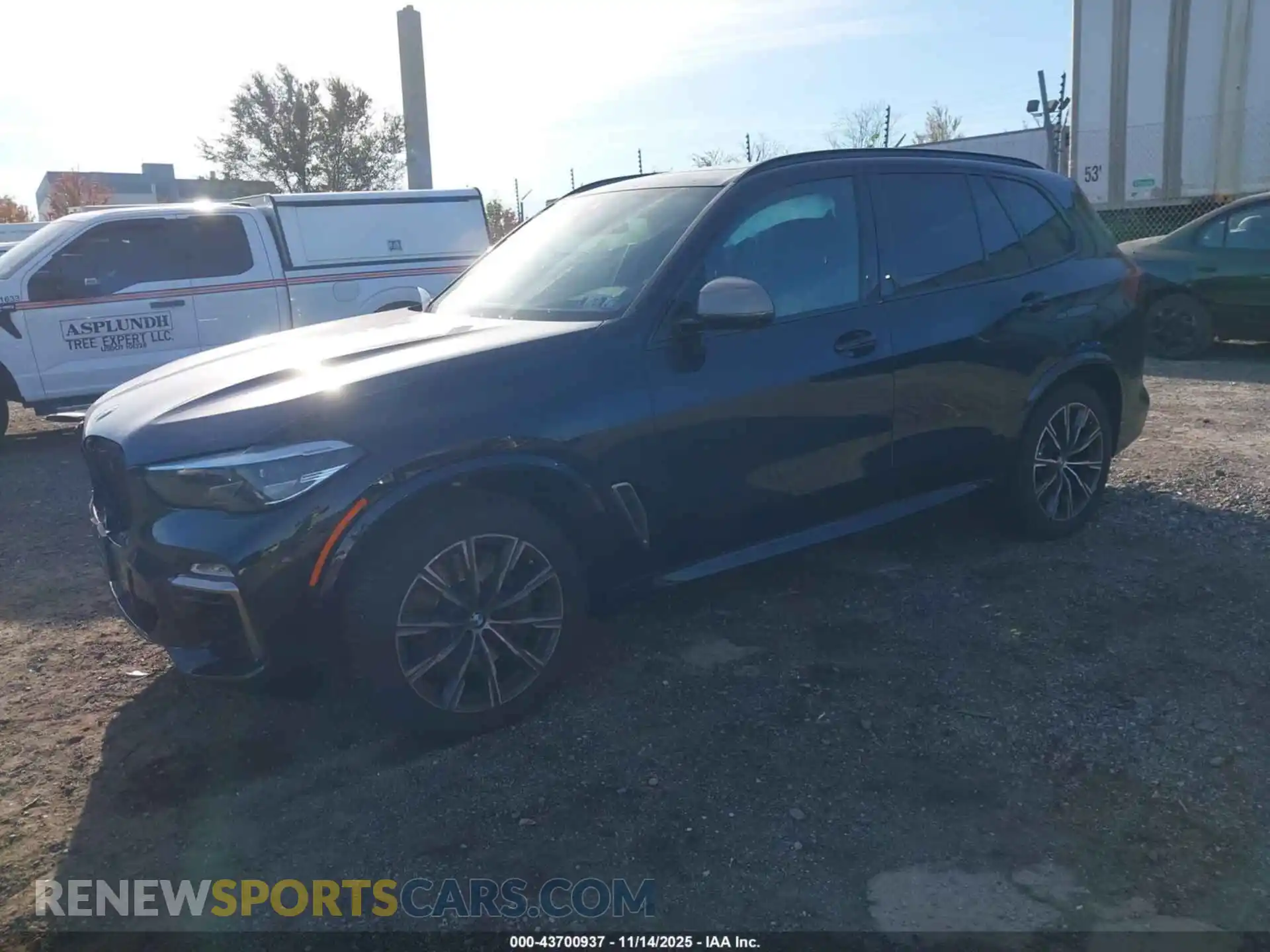2 Photograph of a damaged car 5UXJU4C04M9E09150 BMW X5 2021