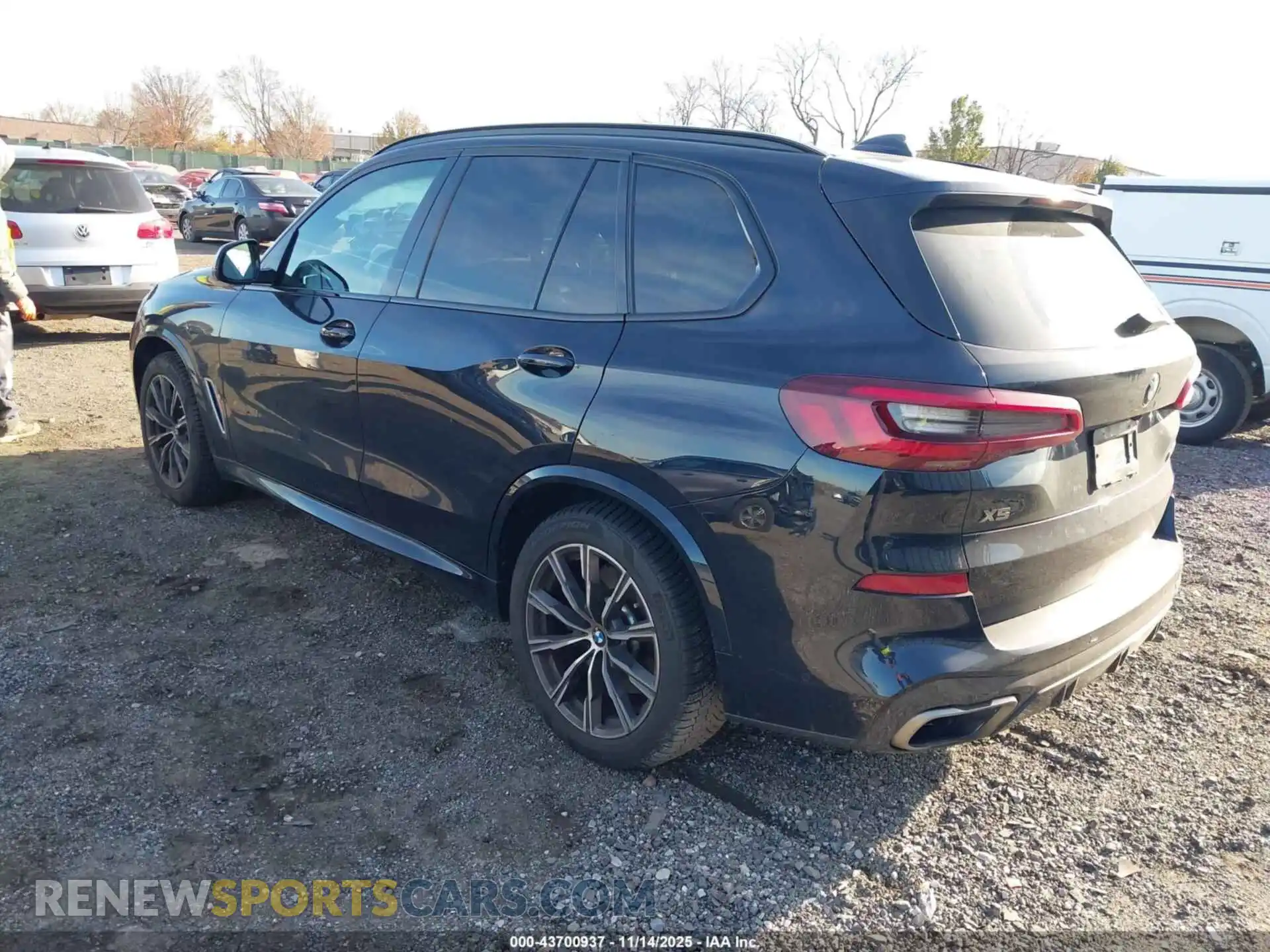 3 Photograph of a damaged car 5UXJU4C04M9E09150 BMW X5 2021