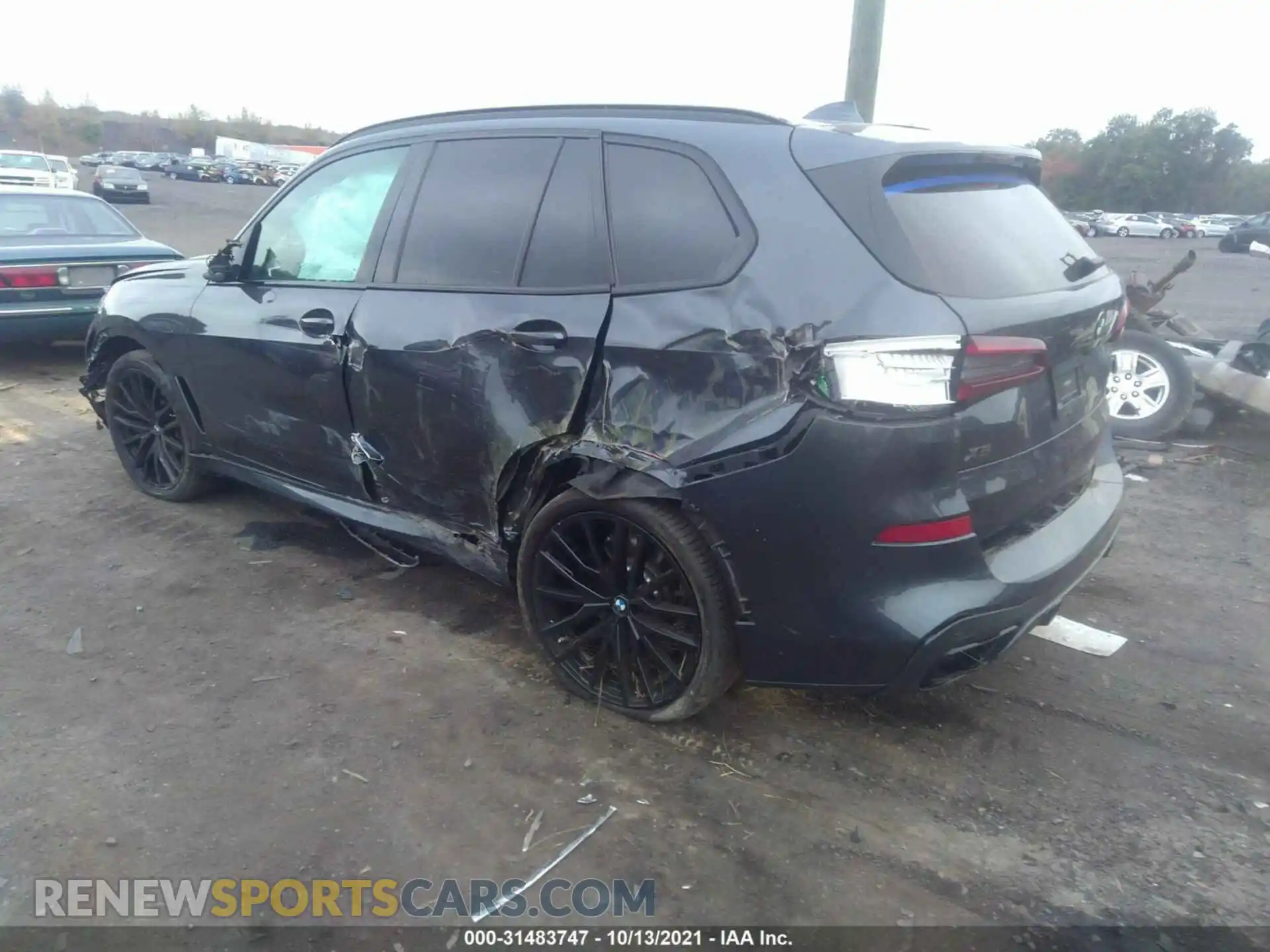 3 Photograph of a damaged car 5UXJU4C04M9G70200 BMW X5 2021