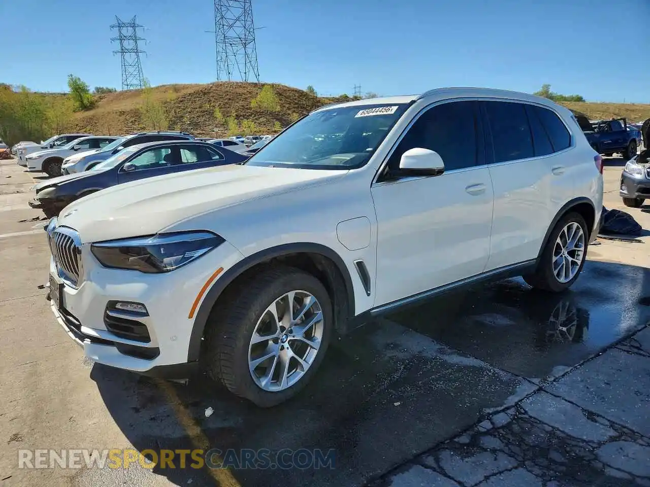 1 Photograph of a damaged car 5UXTA6C00M9D32676 BMW X5 2021