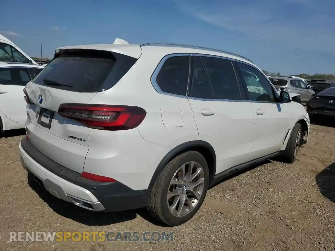 3 Photograph of a damaged car 5UXTA6C00M9F27743 BMW X5 2021