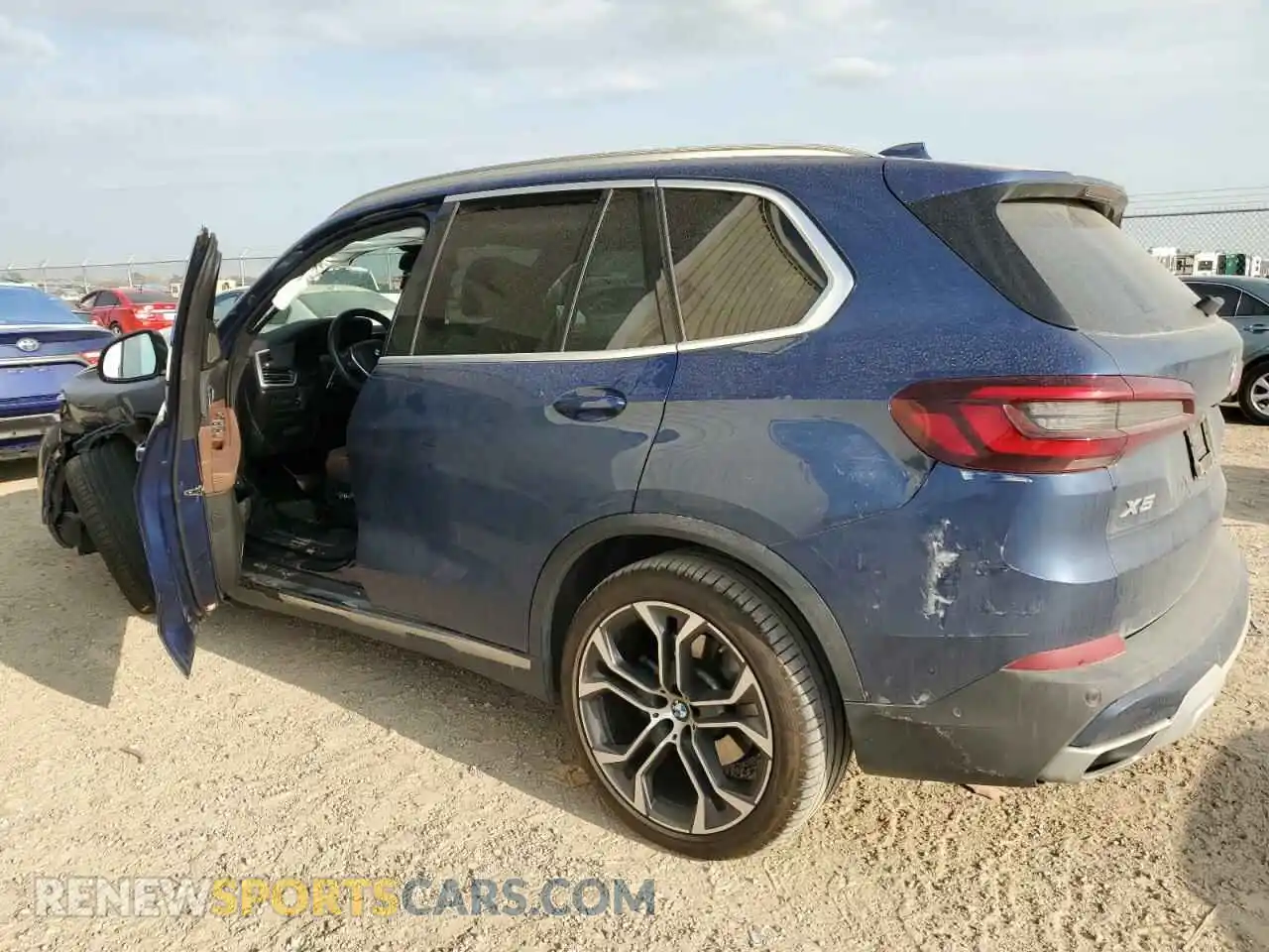 2 Photograph of a damaged car 5UXTA6C00M9F32067 BMW X5 2021