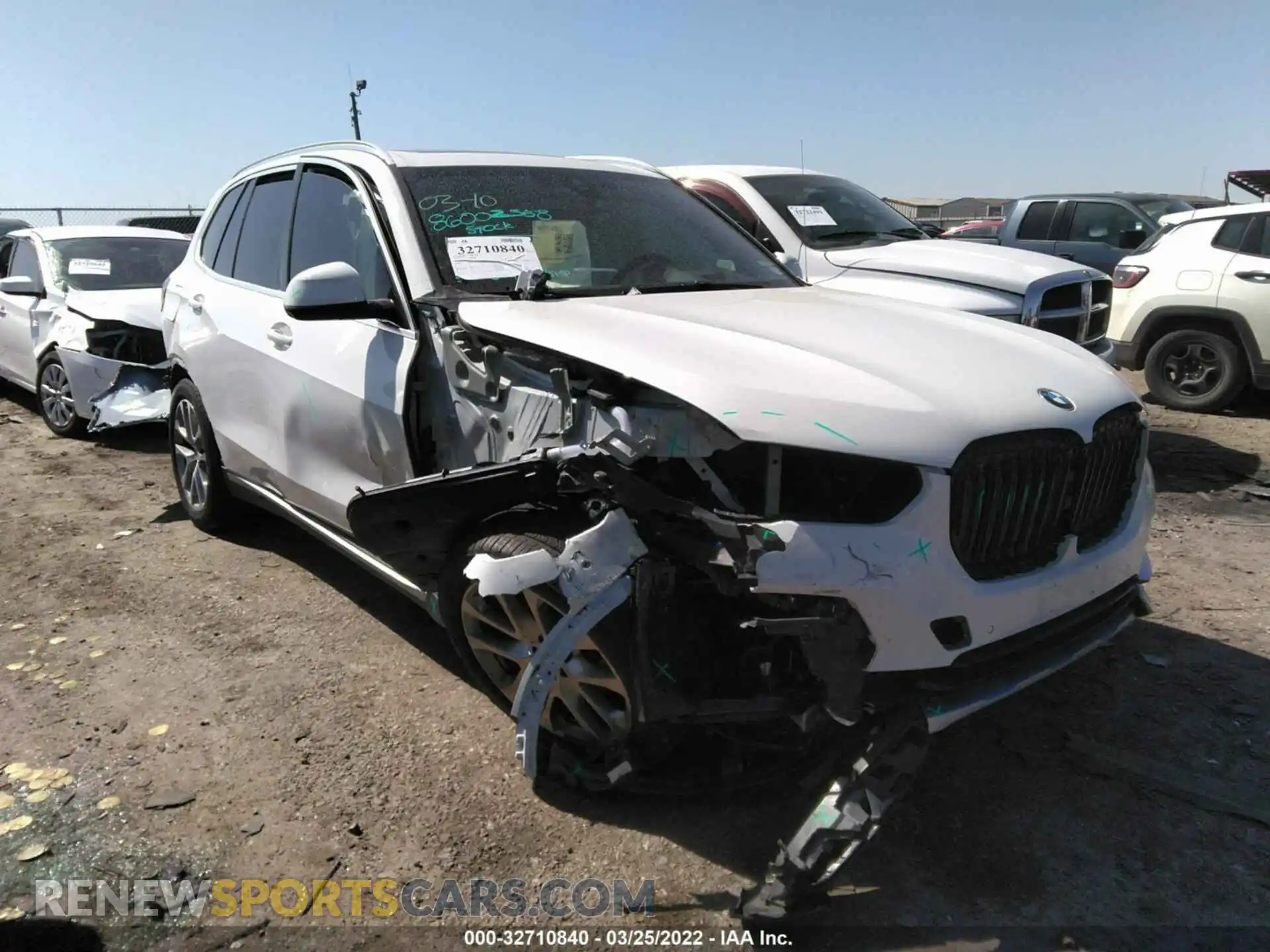 1 Photograph of a damaged car 5UXTA6C01M9E43317 BMW X5 2021