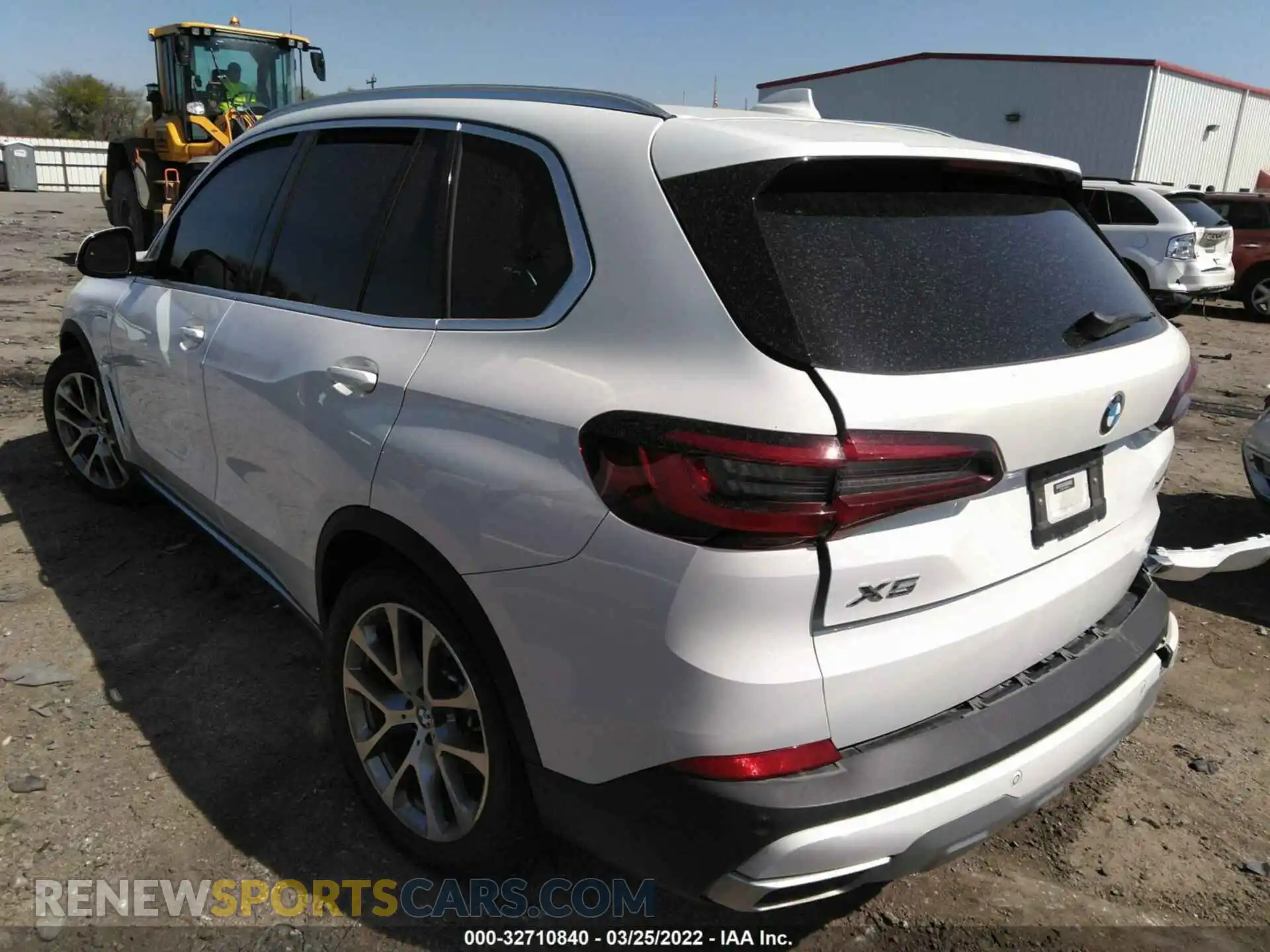 3 Photograph of a damaged car 5UXTA6C01M9E43317 BMW X5 2021