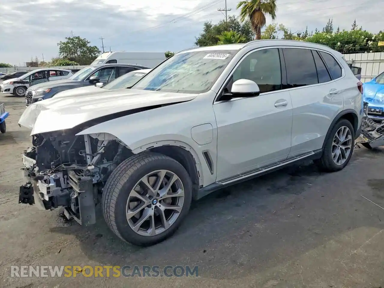 1 Фотография поврежденного автомобиля 5UXTA6C02M9F27422 BMW X5 2021