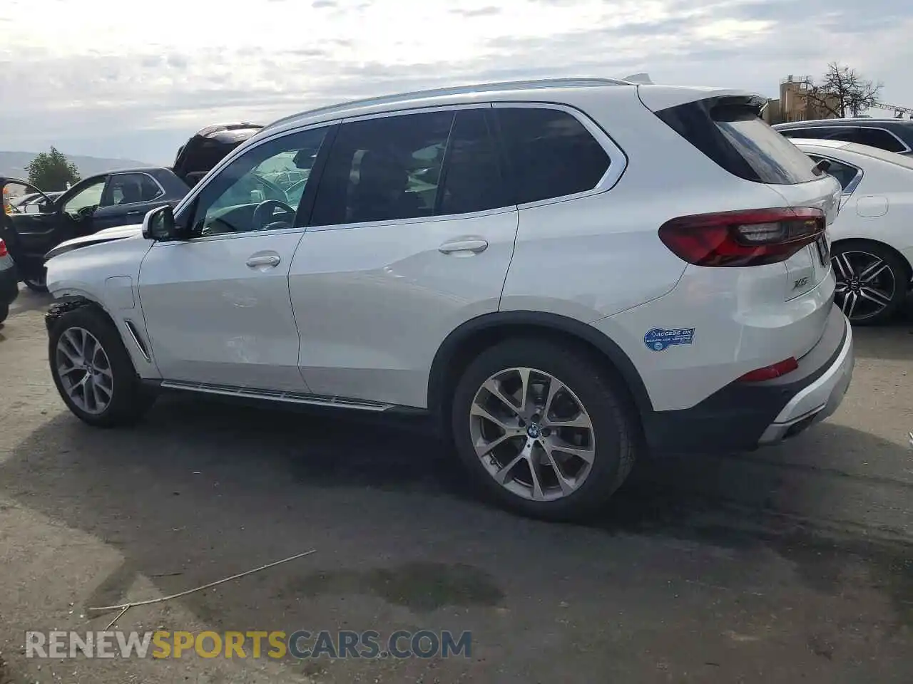 2 Фотография поврежденного автомобиля 5UXTA6C02M9F27422 BMW X5 2021