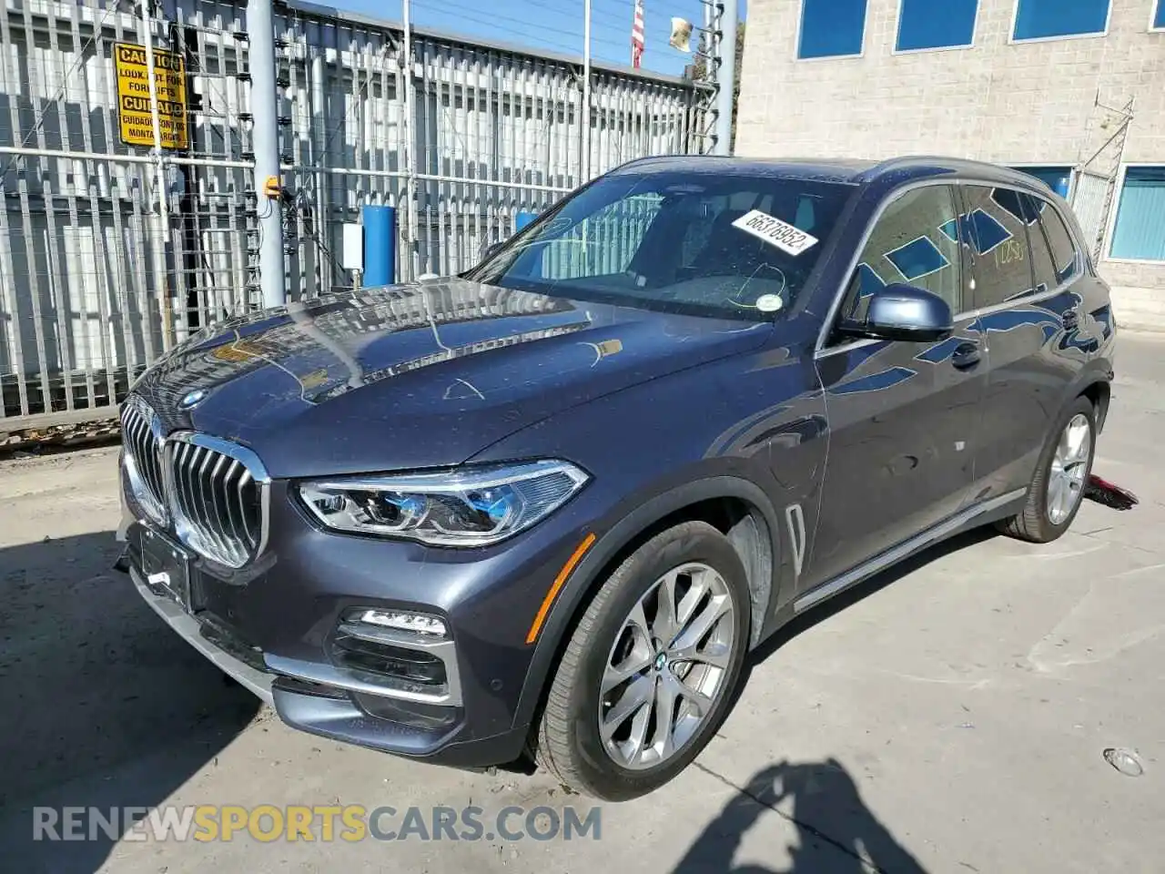 2 Photograph of a damaged car 5UXTA6C03M9H94293 BMW X5 2021