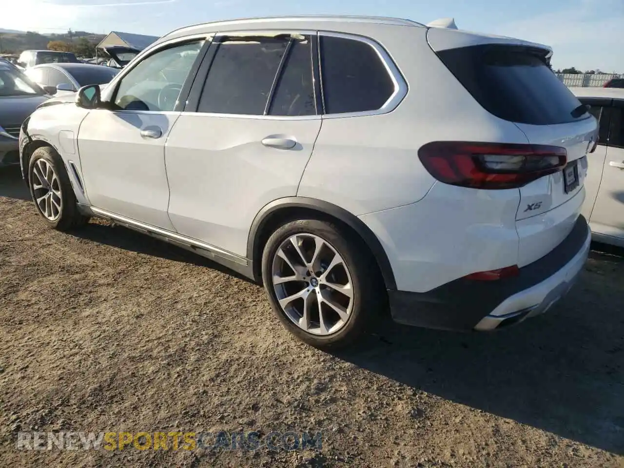 2 Photograph of a damaged car 5UXTA6C05M9H63451 BMW X5 2021