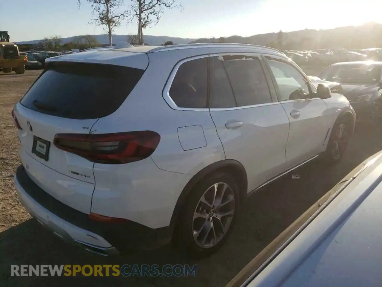 3 Photograph of a damaged car 5UXTA6C05M9H63451 BMW X5 2021