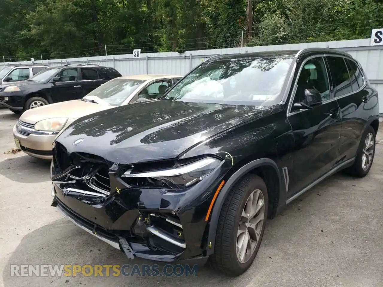 2 Photograph of a damaged car 5UXTA6C06M9F33014 BMW X5 2021