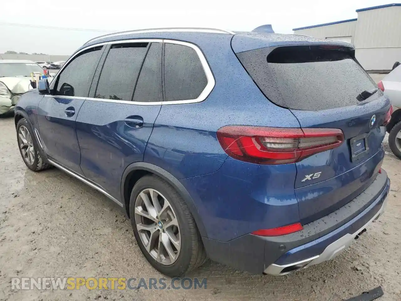 2 Photograph of a damaged car 5UXTA6C07M9G13910 BMW X5 2021