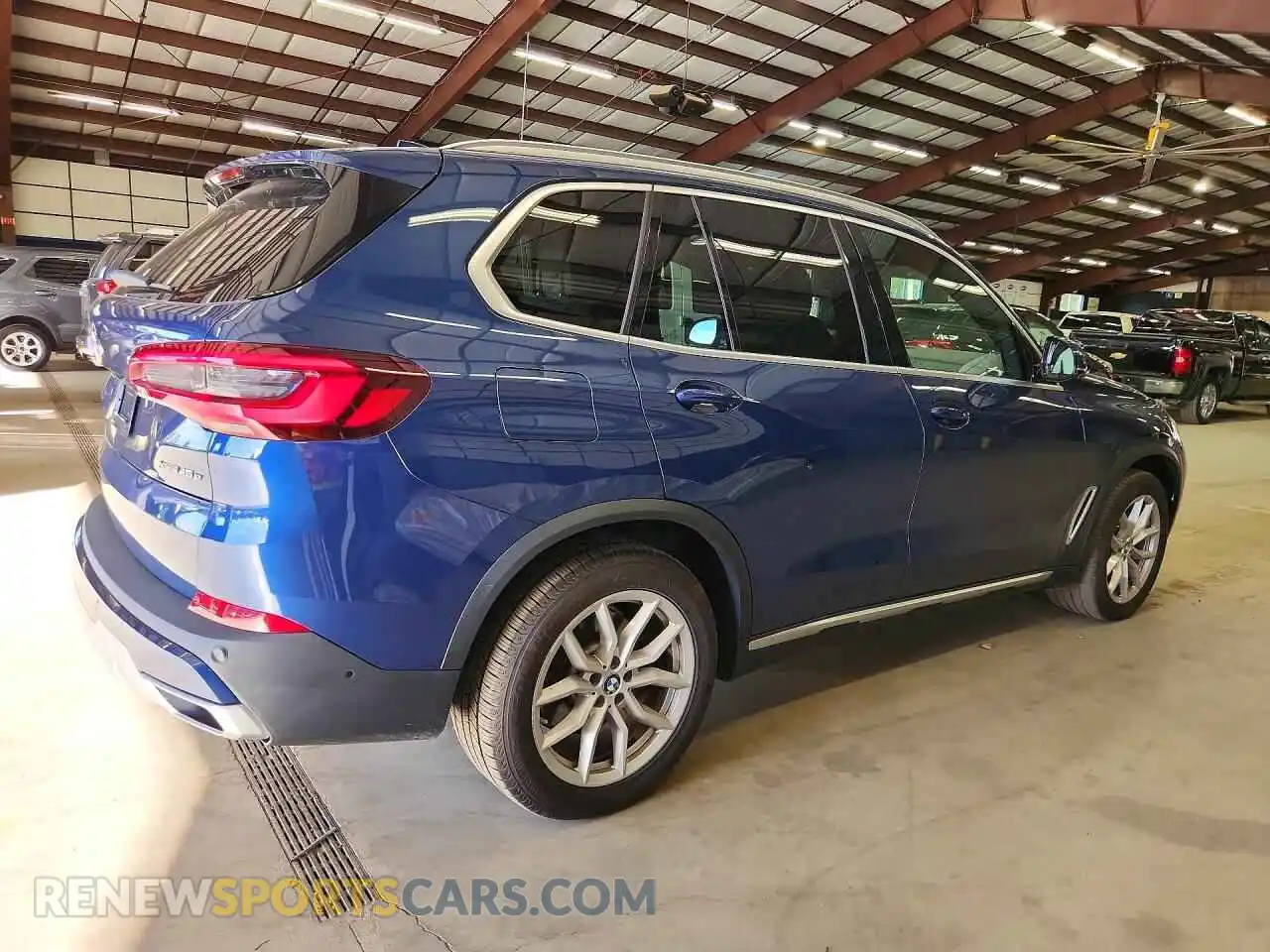3 Photograph of a damaged car 5UXTA6C08M9F27585 BMW X5 2021