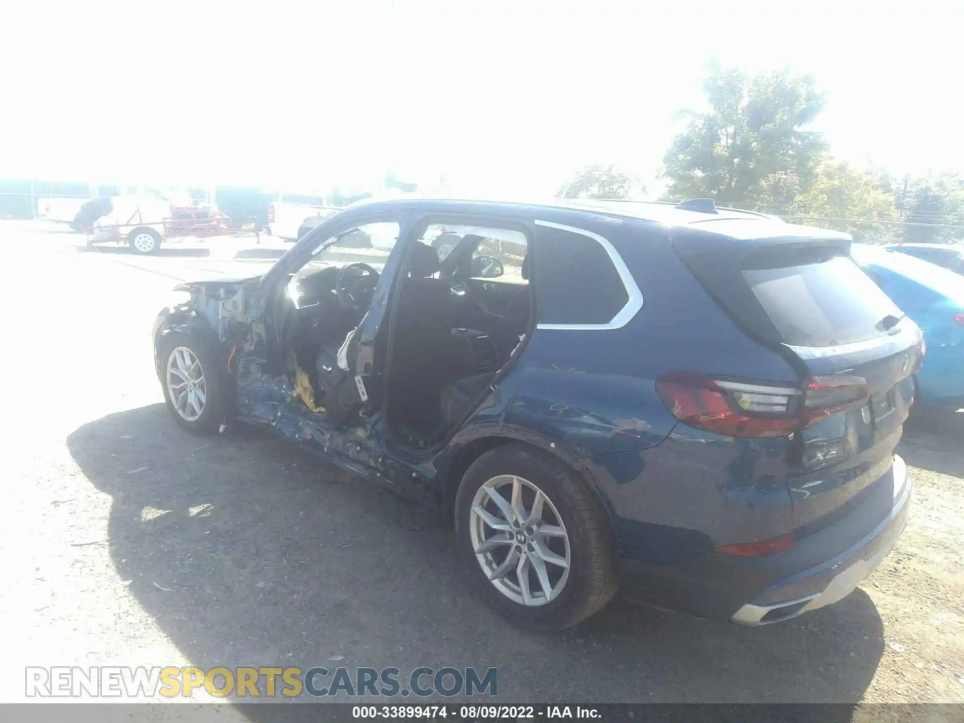 3 Photograph of a damaged car 5UXTA6C08M9H13790 BMW X5 2021