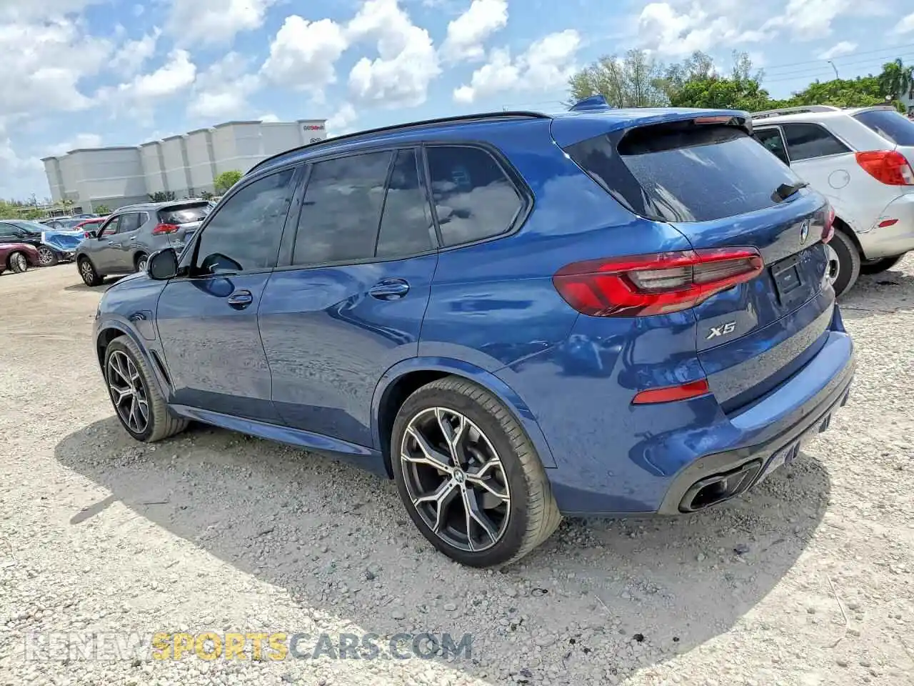 2 Photograph of a damaged car 5UXTA6C09M9E52718 BMW X5 2021