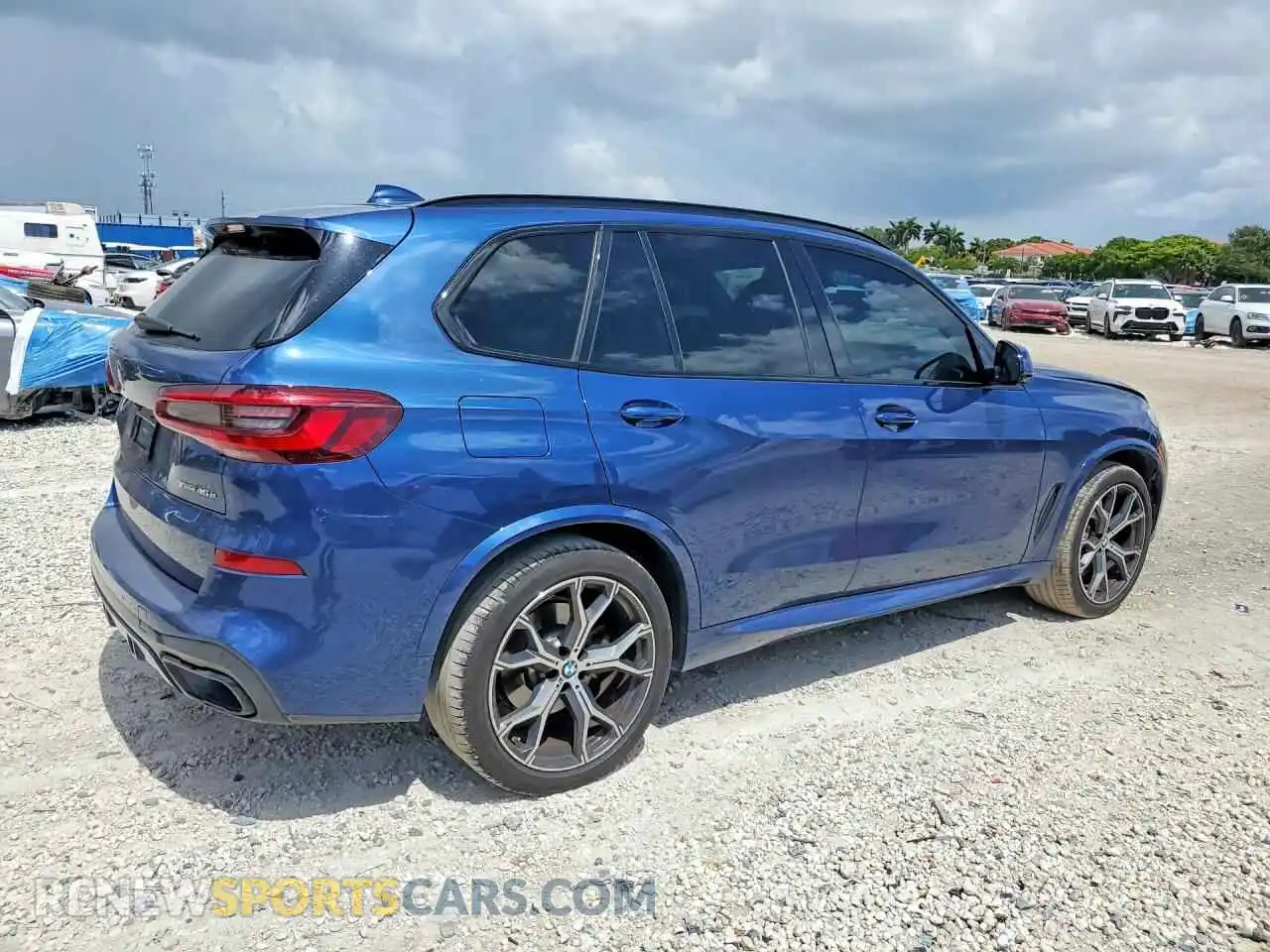 3 Photograph of a damaged car 5UXTA6C09M9E52718 BMW X5 2021