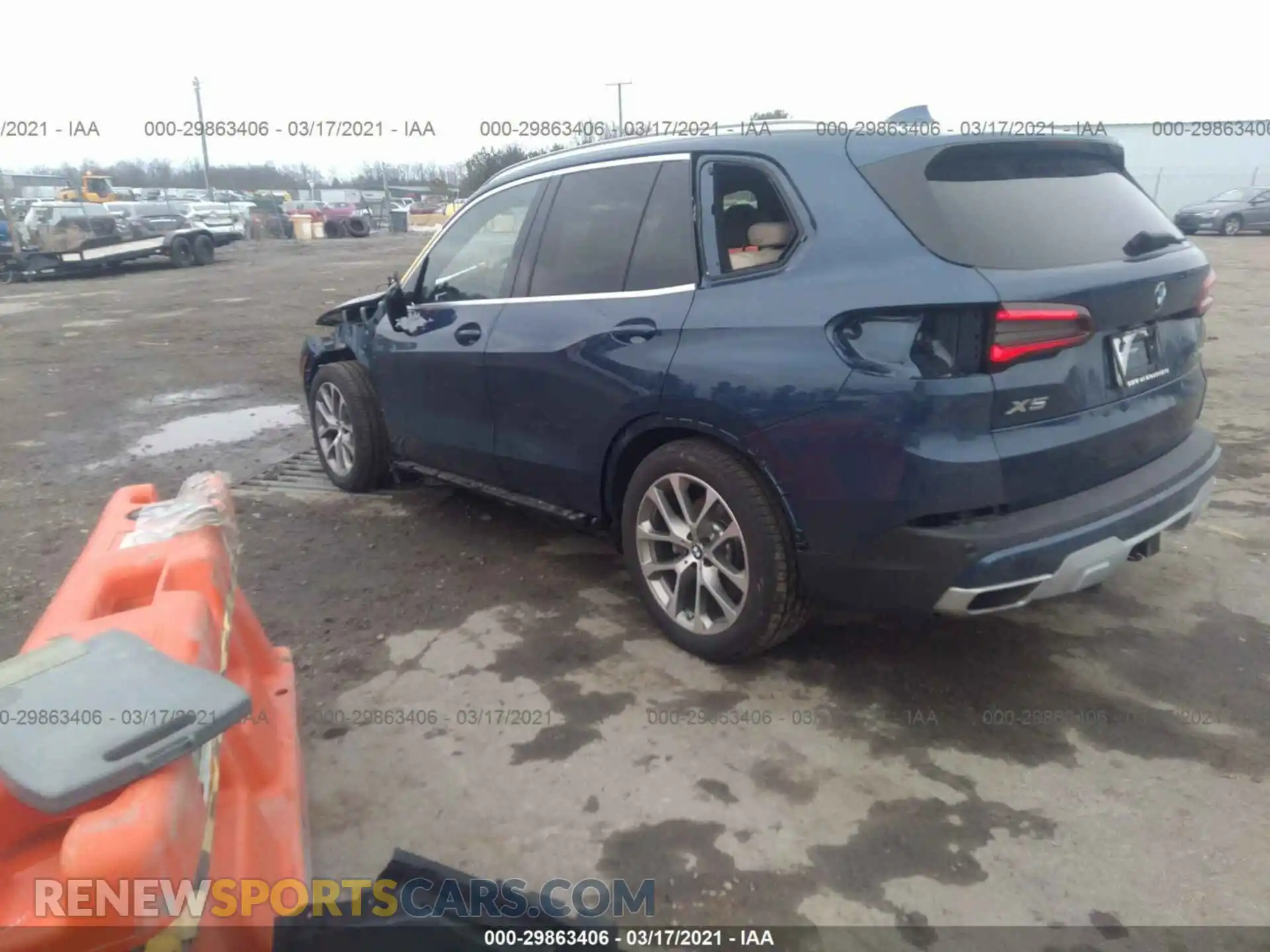 3 Photograph of a damaged car 5UXTA6C09M9E99117 BMW X5 2021