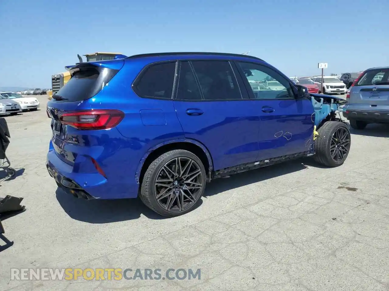 3 Photograph of a damaged car 5YMJU0C01M9F09255 BMW X5 2021