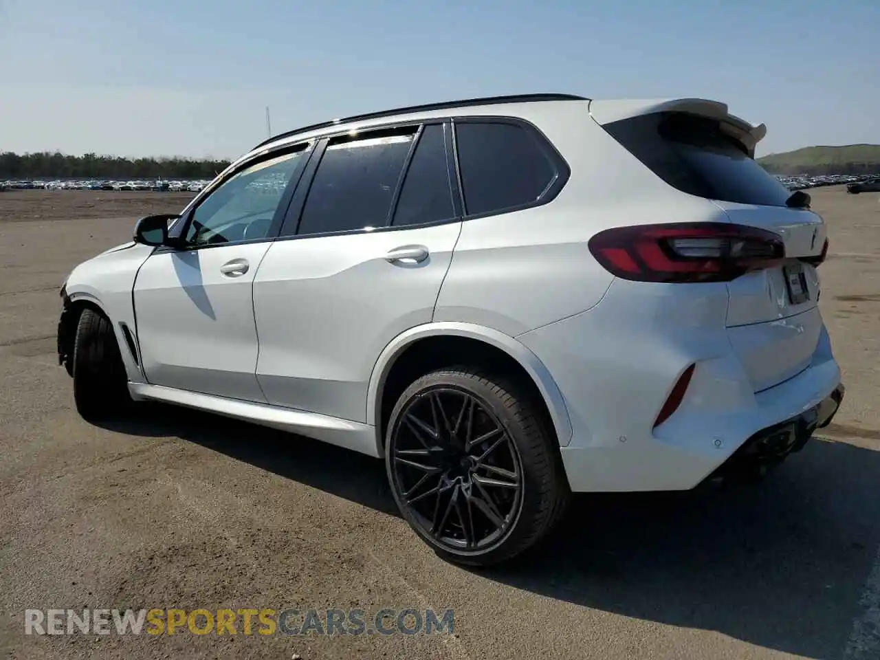 2 Photograph of a damaged car 5YMJU0C04M9D98006 BMW X5 2021