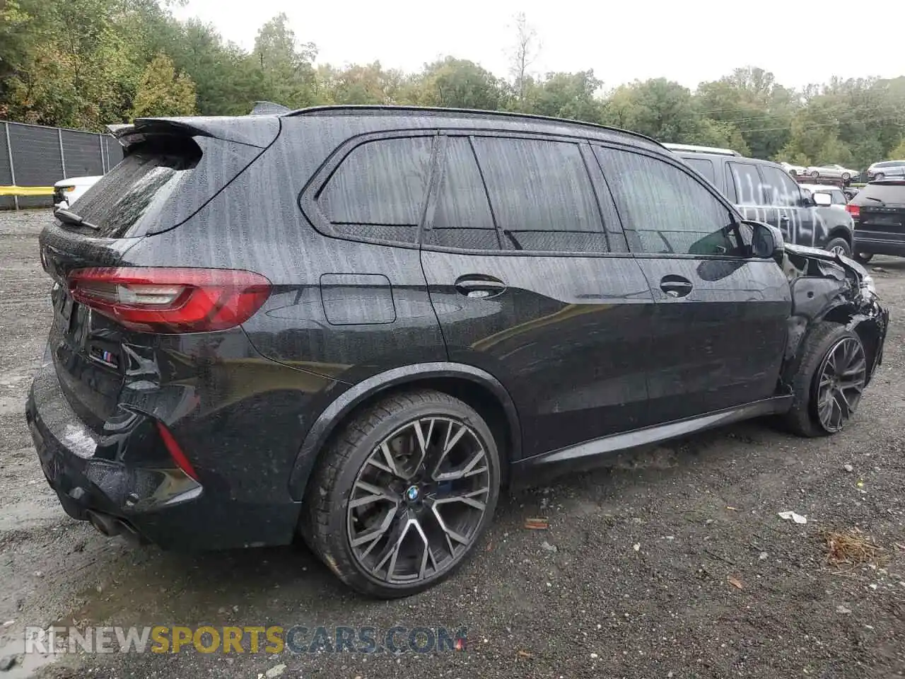 3 Photograph of a damaged car 5YMJU0C0XM9E95257 BMW X5 2021