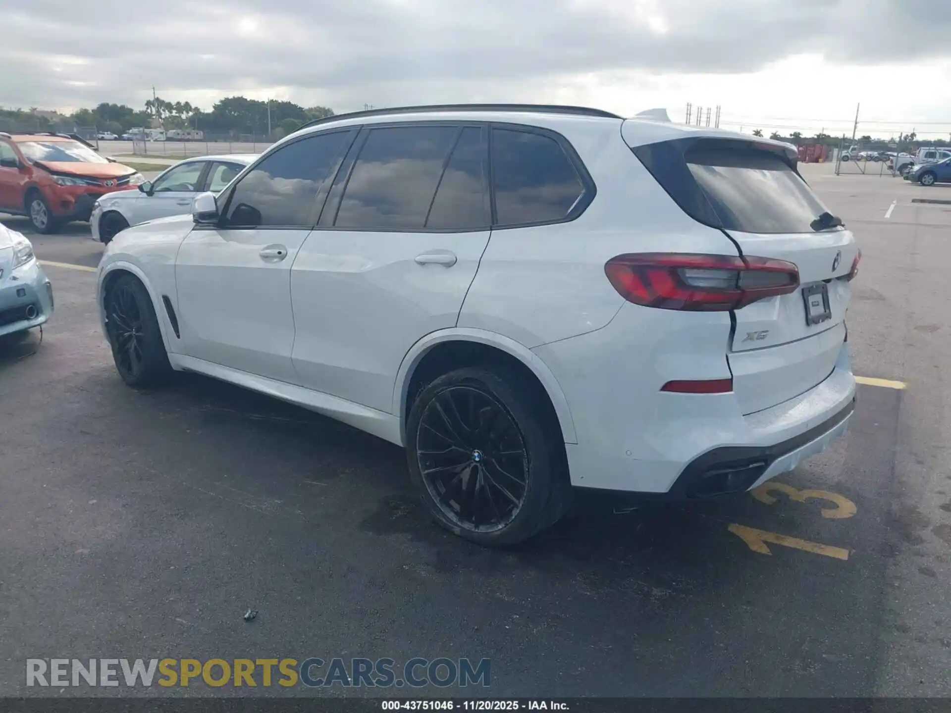 3 fotografías del automóvil dañado 5UXCR4C01N9K75450 BMW X5 2022