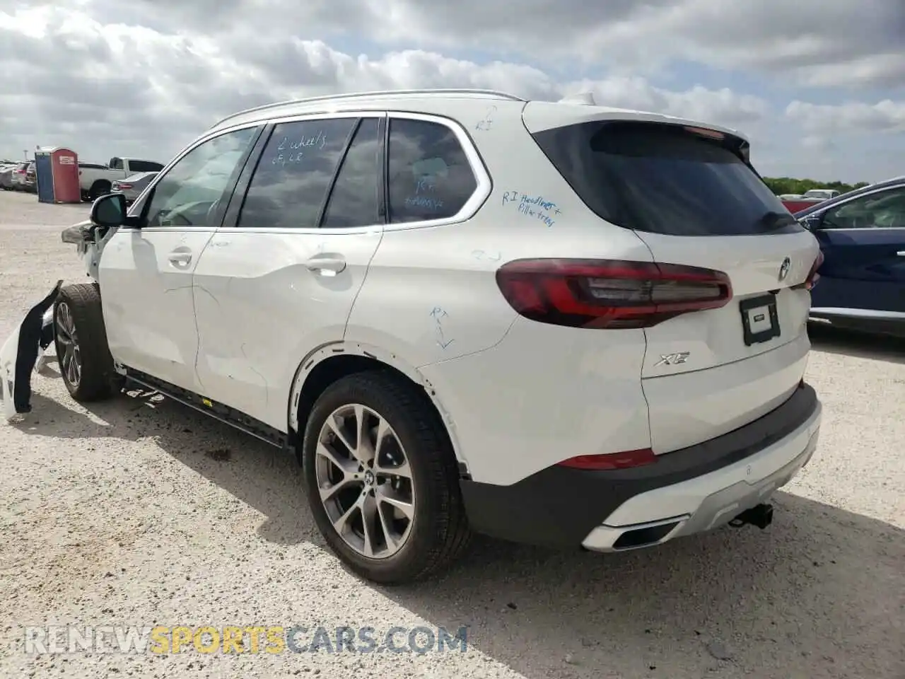 3 Photograph of a damaged car 5UXCR4C01N9K87310 BMW X5 2022