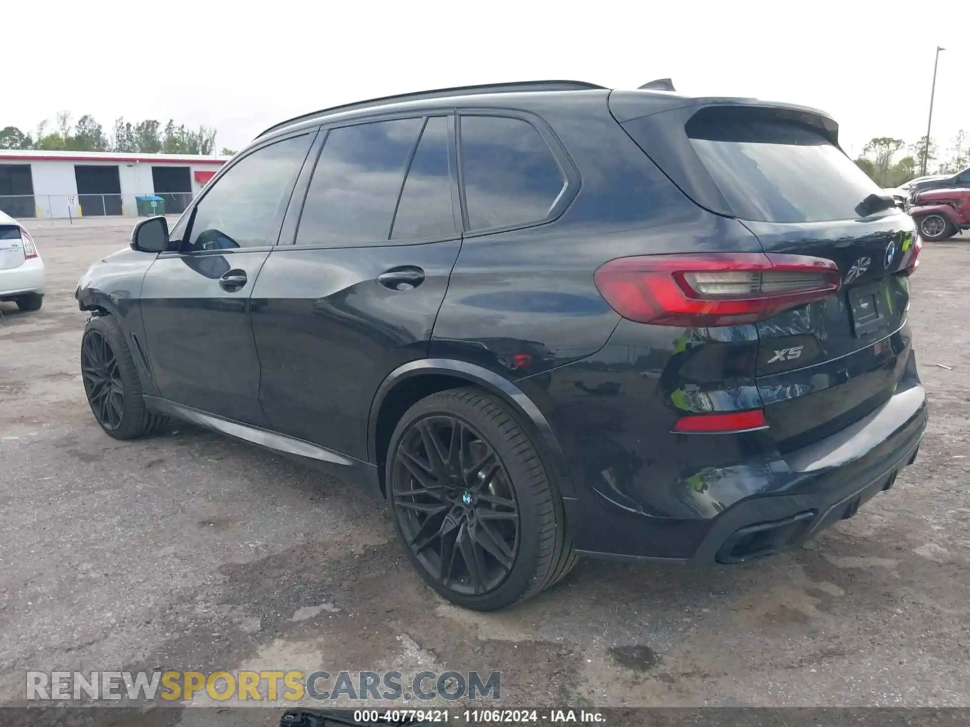 3 Photograph of a damaged car 5UXCR4C07N9L04045 BMW X5 2022