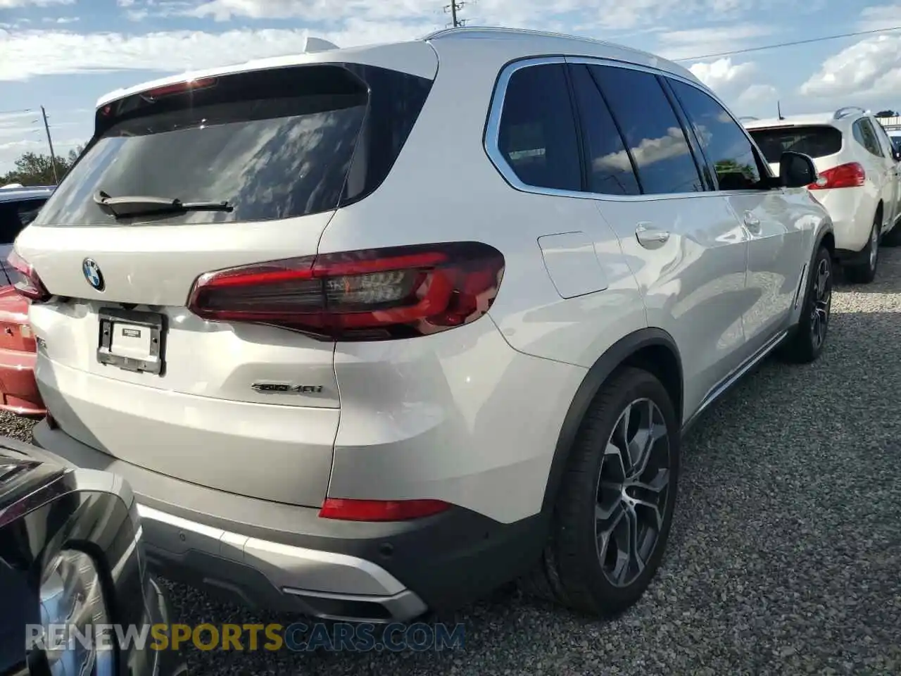 3 fotografías del automóvil dañado 5UXCR4C0XN9L81329 BMW X5 2022
