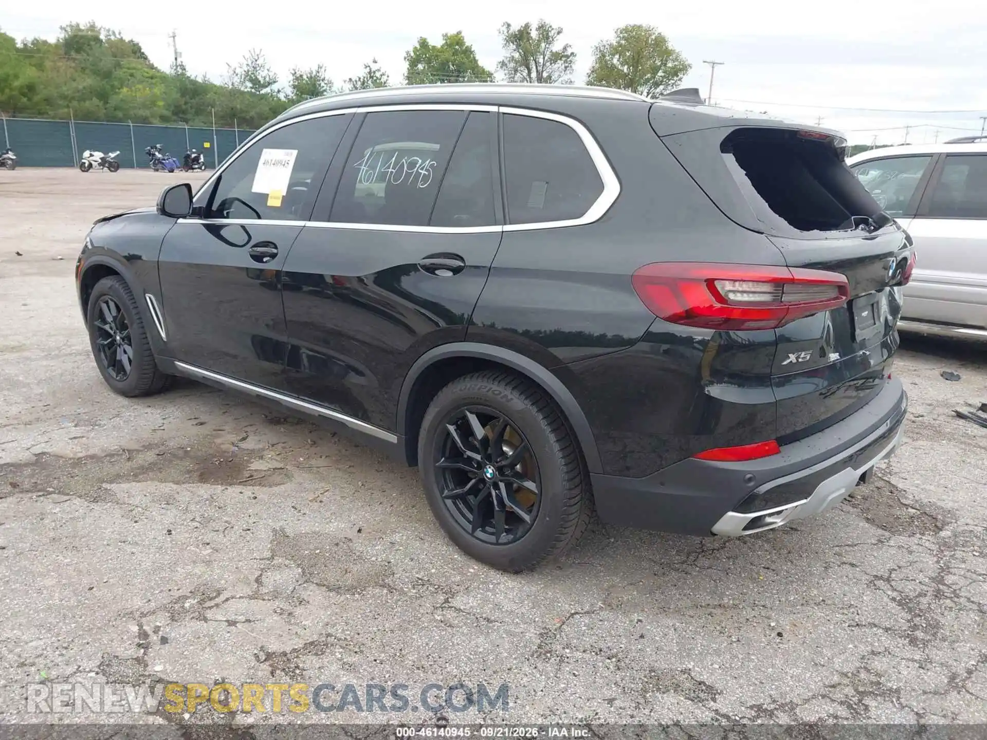 3 Photograph of a damaged car 5UXCR6C00N9M24054 BMW X5 2022