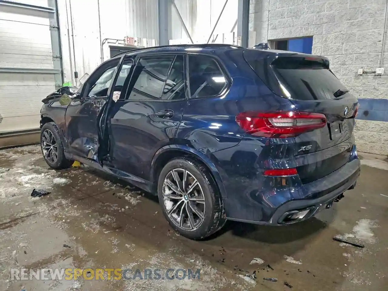 2 Photograph of a damaged car 5UXCR6C00N9M80379 BMW X5 2022