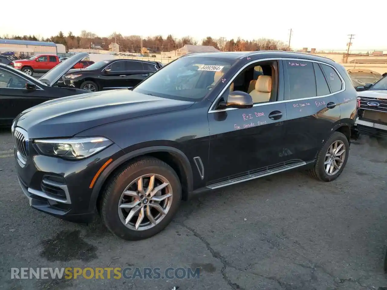 1 Photograph of a damaged car 5UXCR6C01N9K34036 BMW X5 2022
