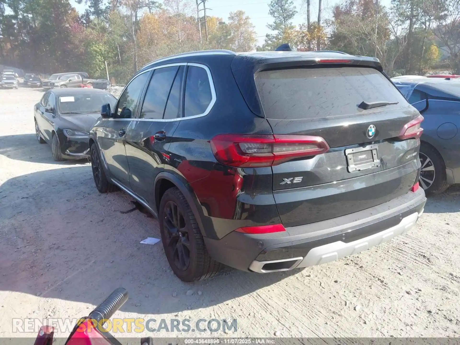 3 Photograph of a damaged car 5UXCR6C01N9K60281 BMW X5 2022