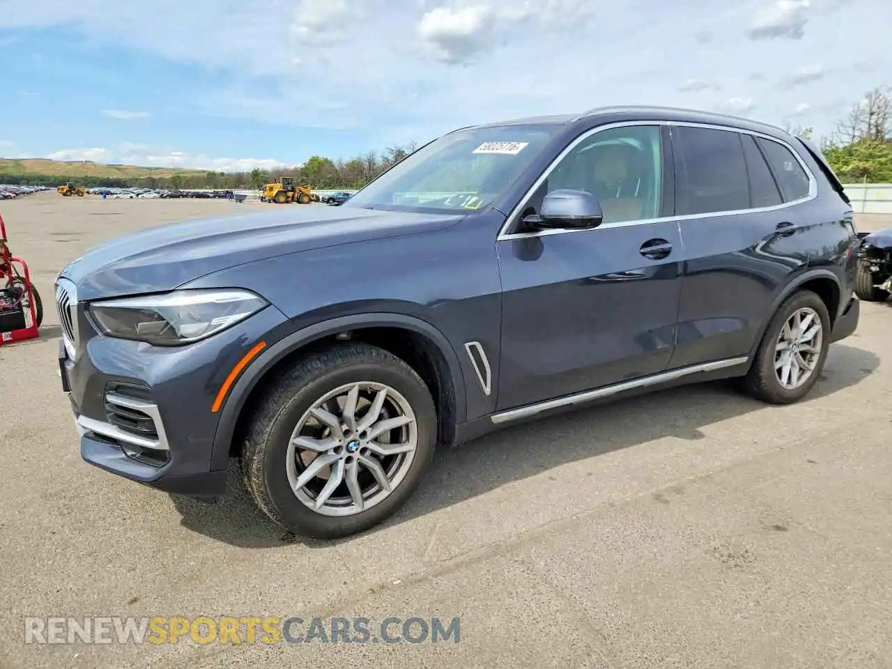 1 Photograph of a damaged car 5UXCR6C01N9L80890 BMW X5 2022
