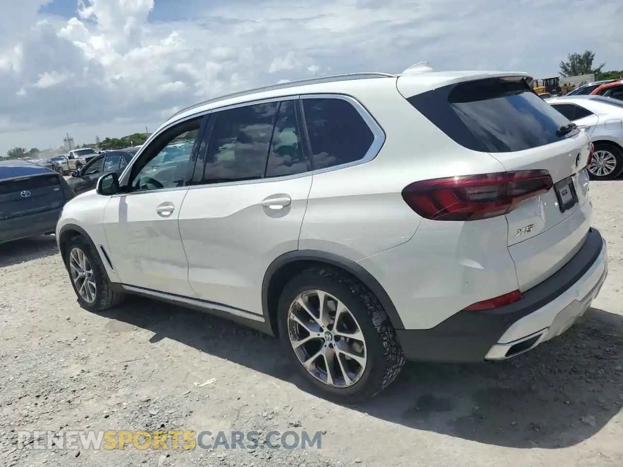 2 Фотография поврежденного автомобиля 5UXCR6C01N9L92411 BMW X5 2022