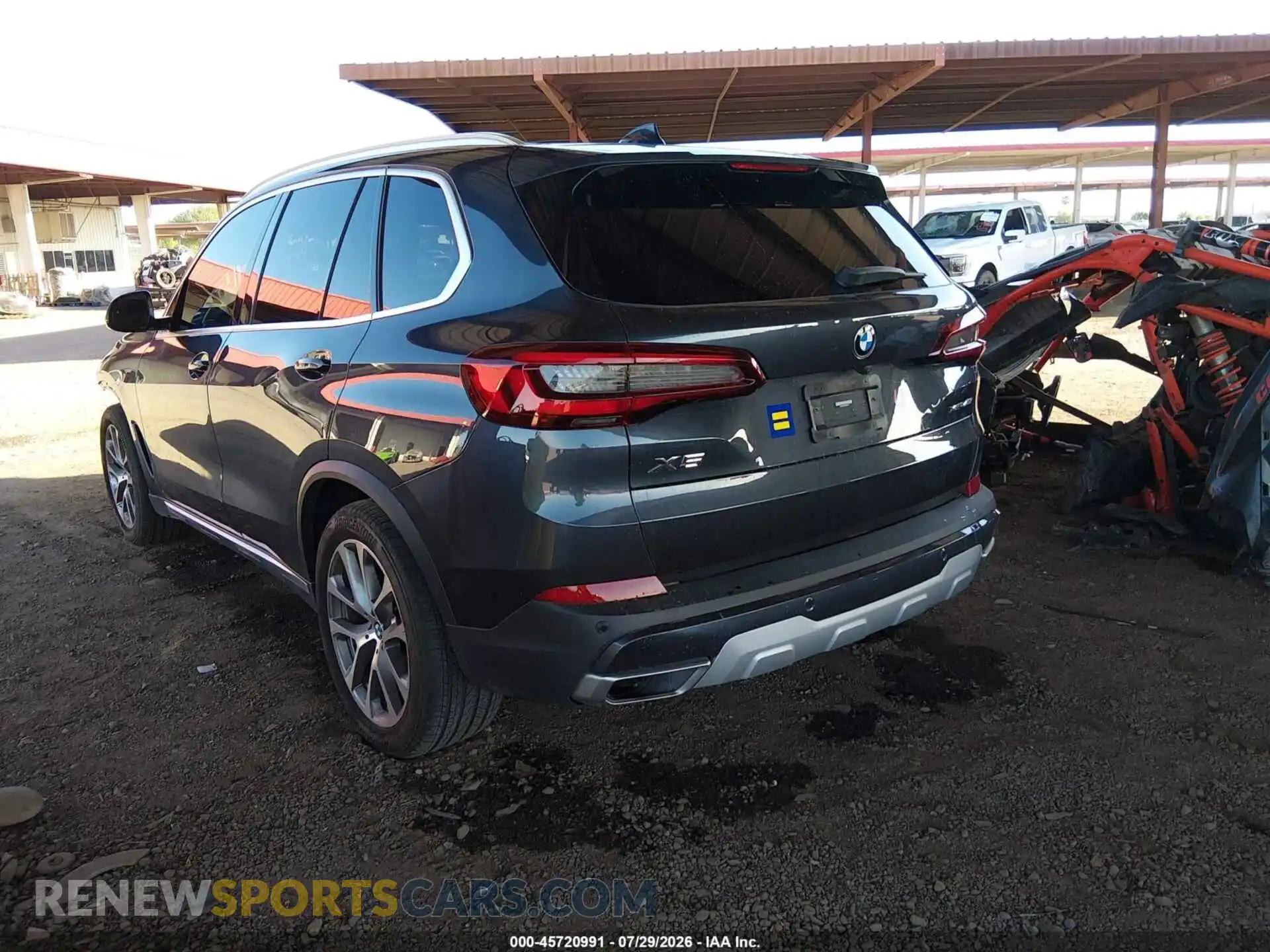 3 Photograph of a damaged car 5UXCR6C02N9L56274 BMW X5 2022